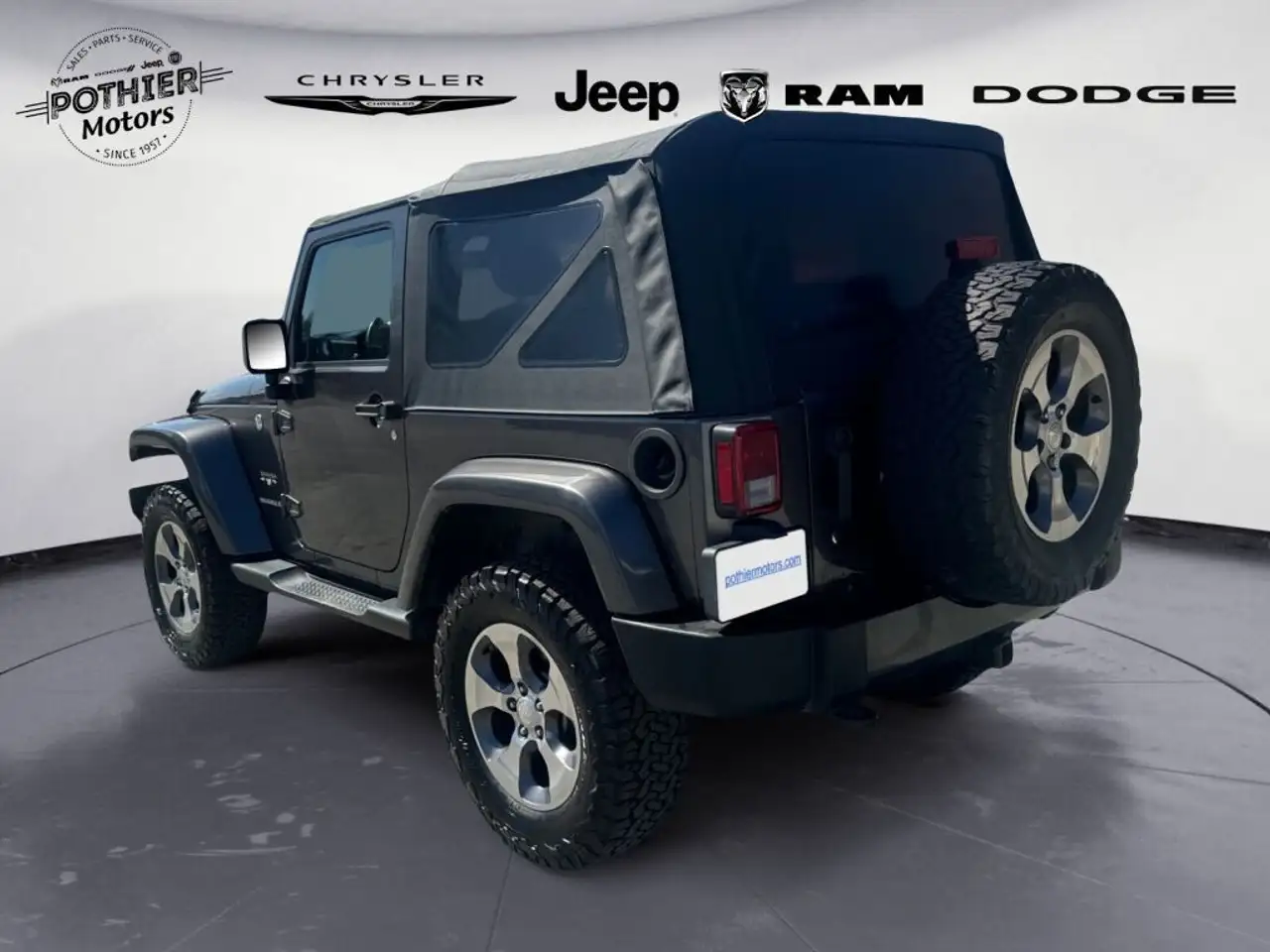 Jeep Wrangler снимка Jeep Wrangler