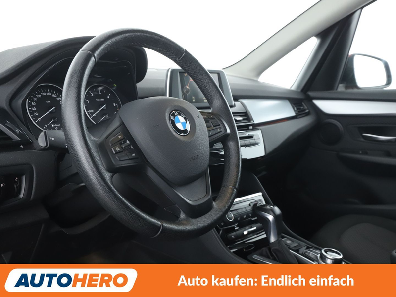 BMW 218 218d Active Tourer Advantage Aut.*NAVI*LED*PDC* — photo 11