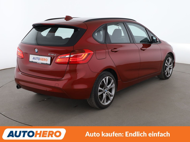 BMW 218 218d Active Tourer Advantage Aut.*NAVI*LED*PDC* — photo 6