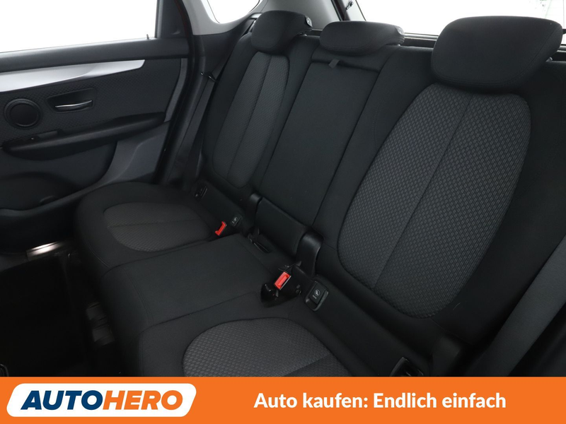 BMW 218 218d Active Tourer Advantage Aut.*NAVI*LED*PDC* — photo 14