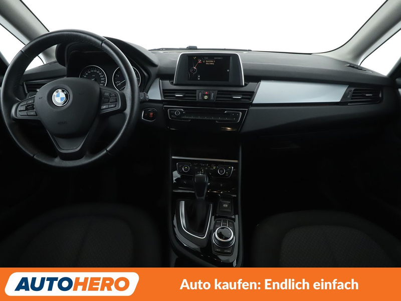 BMW 218 218d Active Tourer Advantage Aut.*NAVI*LED*PDC* — photo 12