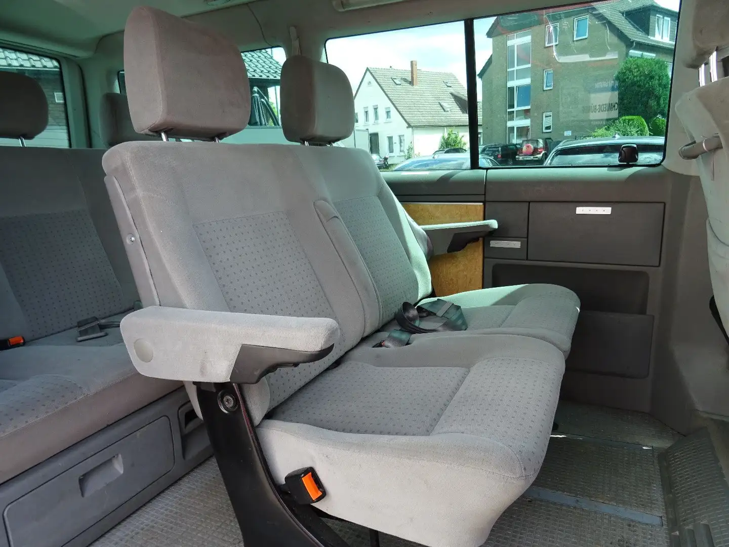 Volkswagen T4 Caravelle 2.8 V6 Automatik 7Sitze AHK LPG Gas Silber - 2