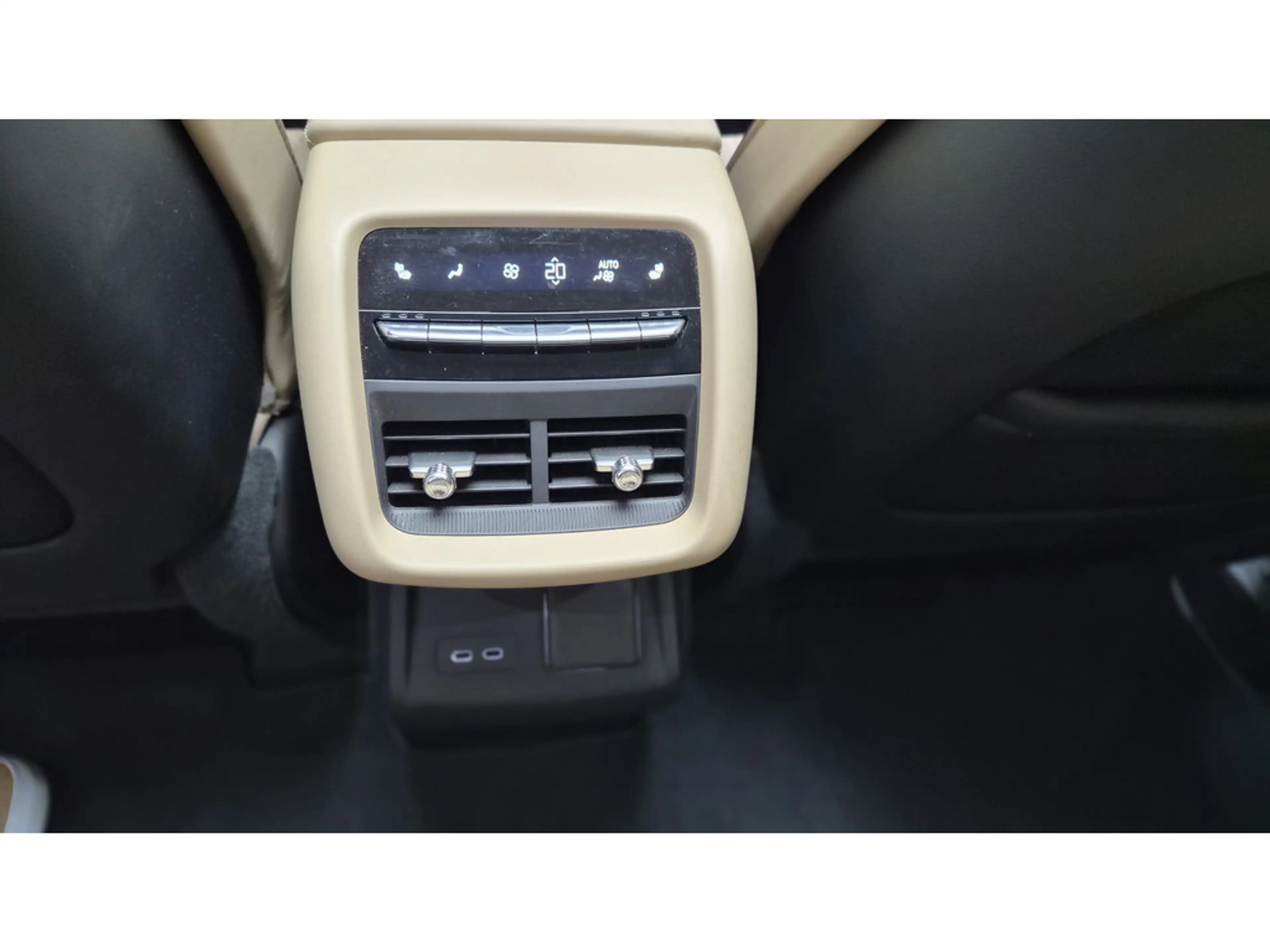 Cadillac Lyriq 388 kW AWD Sport AWD 21"Leder AKG-Sound — photo 23