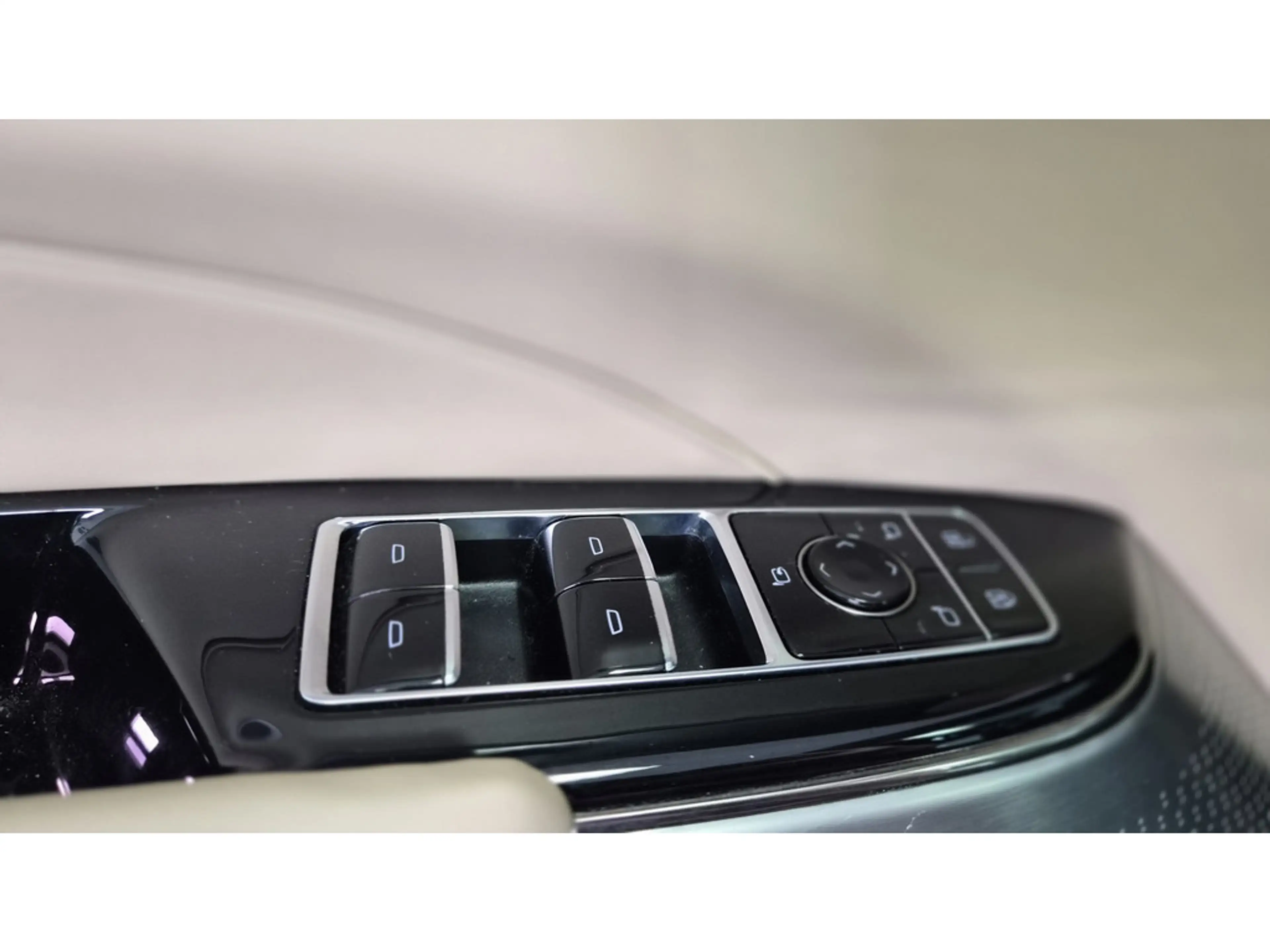 Cadillac Lyriq 388 kW AWD Sport AWD 21"Leder AKG-Sound — photo 40