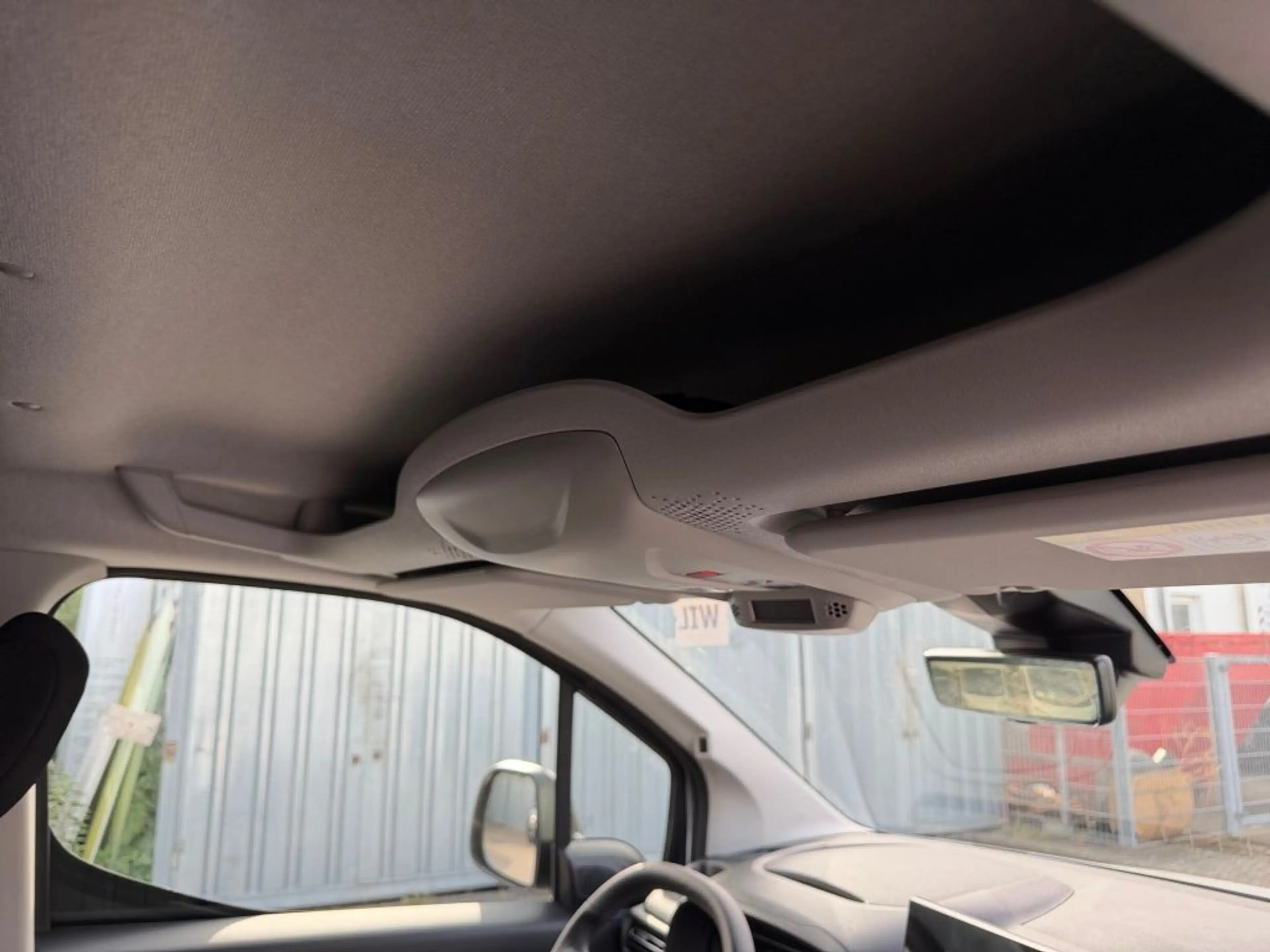 Citroen Berlingo 1.5 Diesel 130 M EAT8 XTR — photo 8
