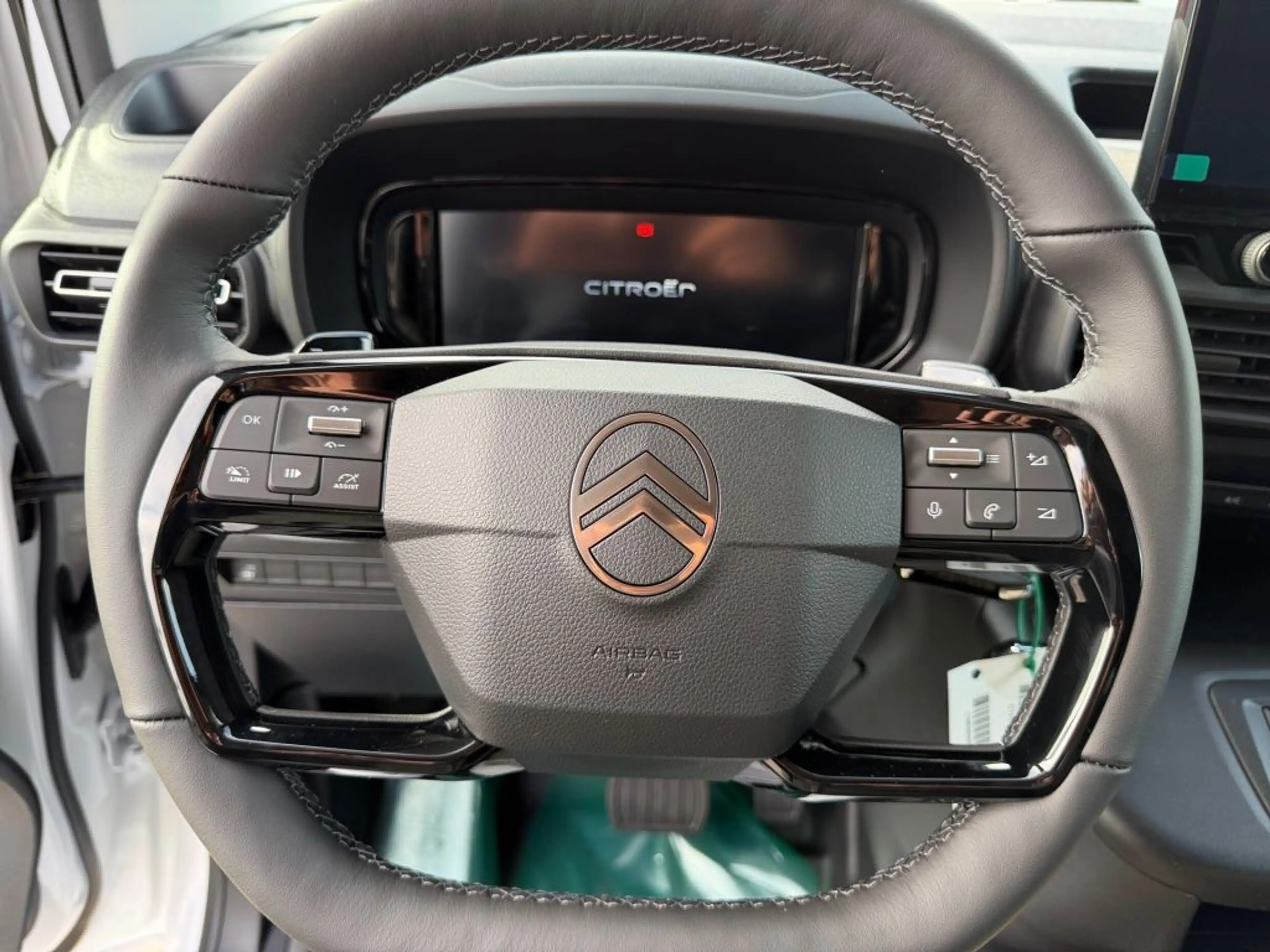 Citroen Berlingo 1.5 Diesel 130 M EAT8 XTR — photo 11
