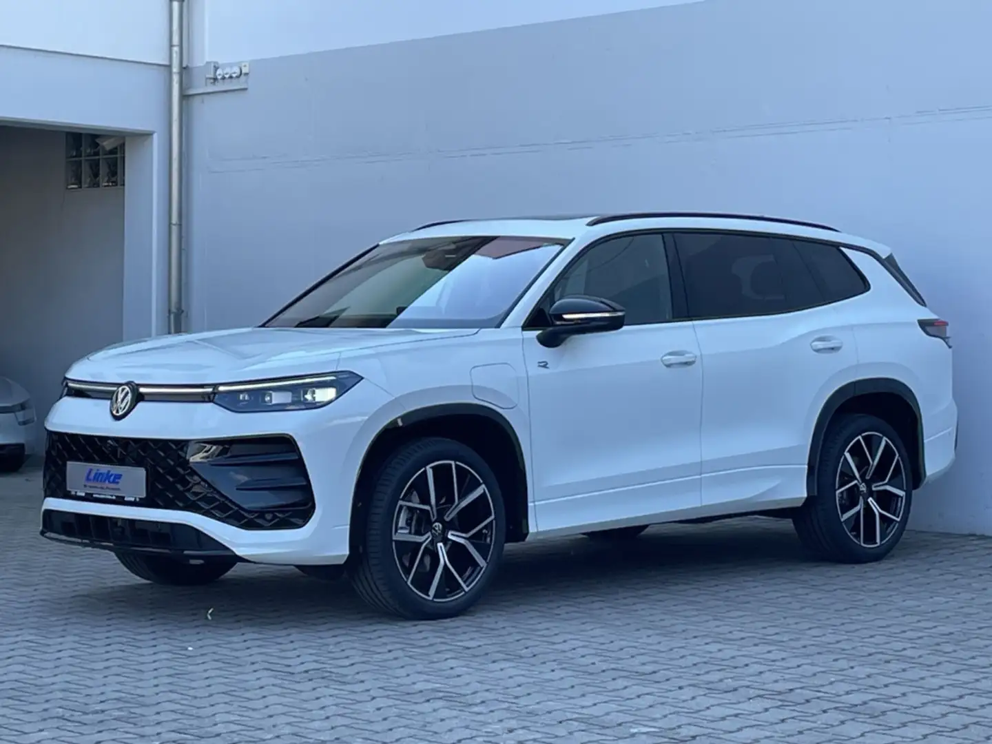 Volkswagen Tayron 1.5 TSI eHybrid DSG Black Style AHK/Pano DCC Pro Weiß - 2