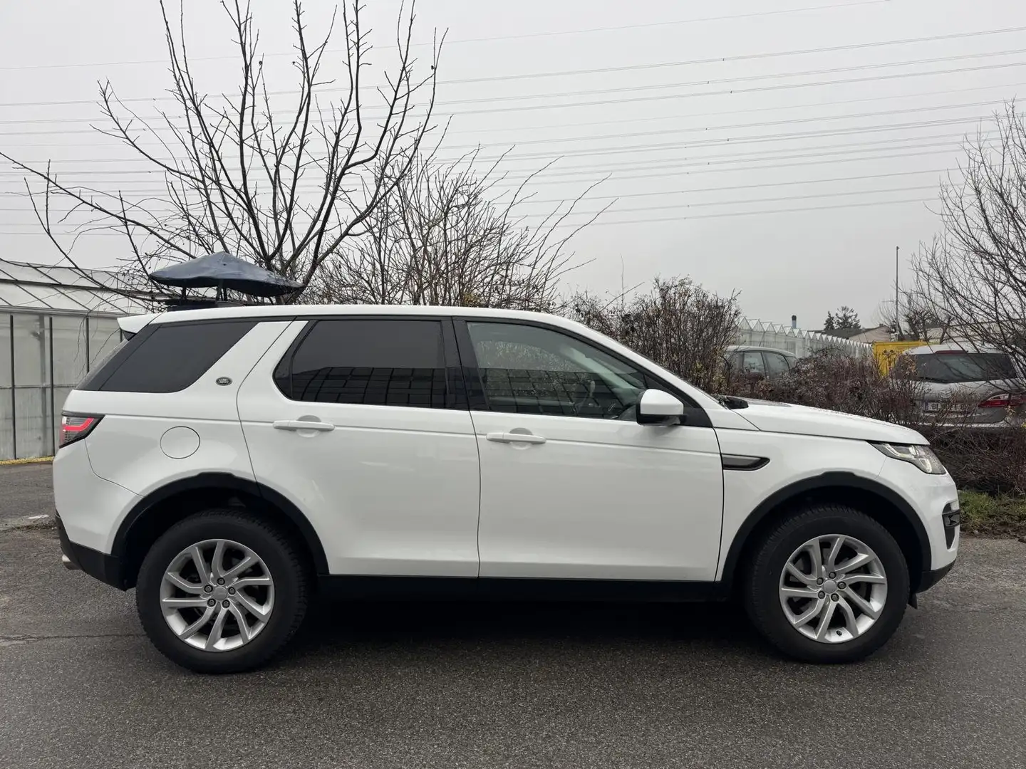 Land Rover Discovery Sport 4x4 Autom. Navi Panorama Kamera AHK Service NEU Weiß - 2