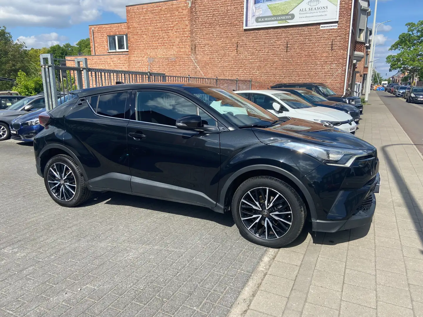 Toyota C-HR 1.2 Turbo NAVI CRUISE ALU CAMERA 63000km Zwart - 2