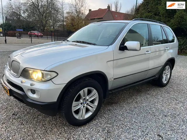 BMW X5 4.4i V8 LEER.XENON.NAVI.YOUNGTIMER!