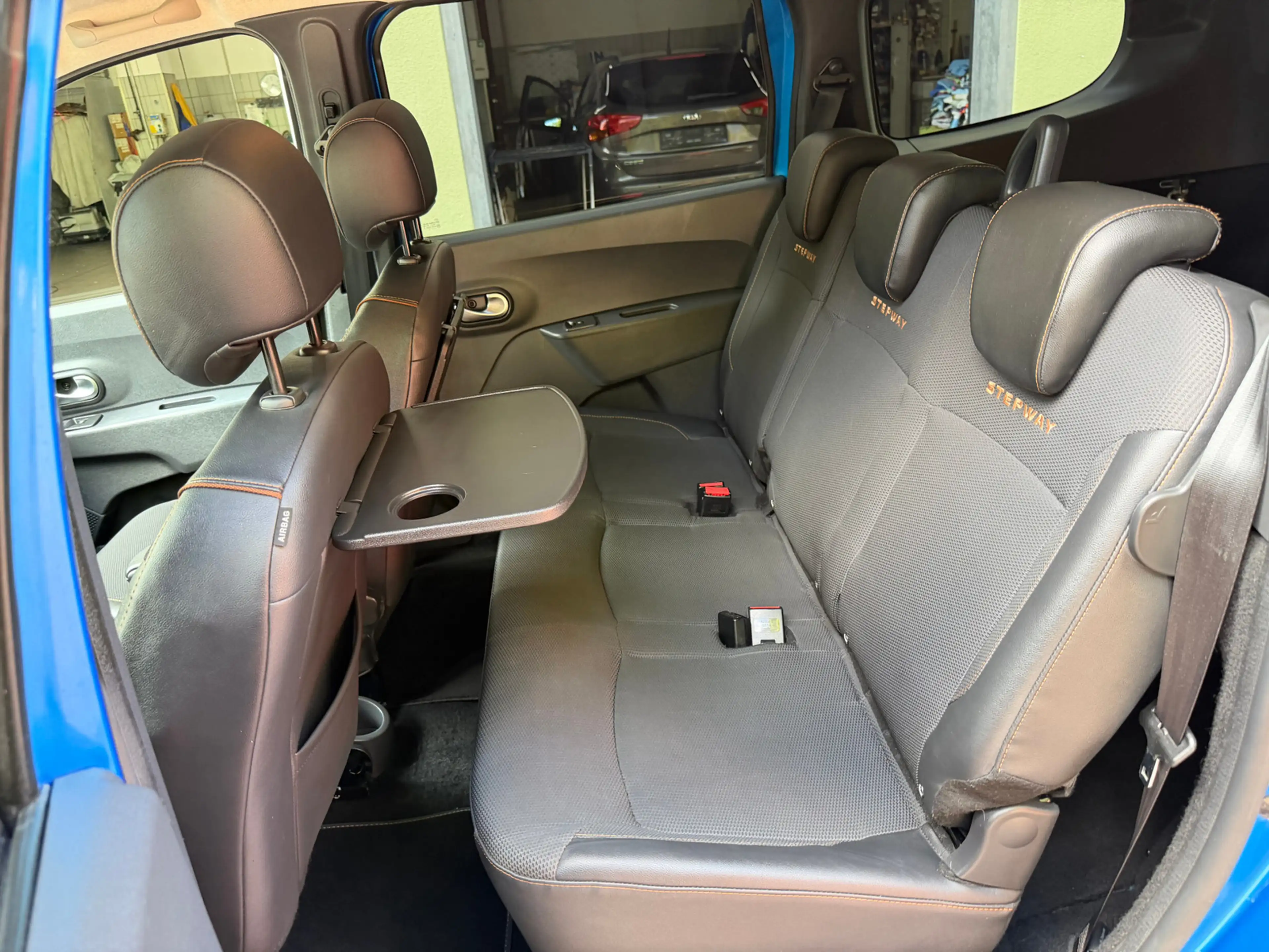Dacia Lodgy Stepway Celebration *CAM*Navi*Klima* — photo 8