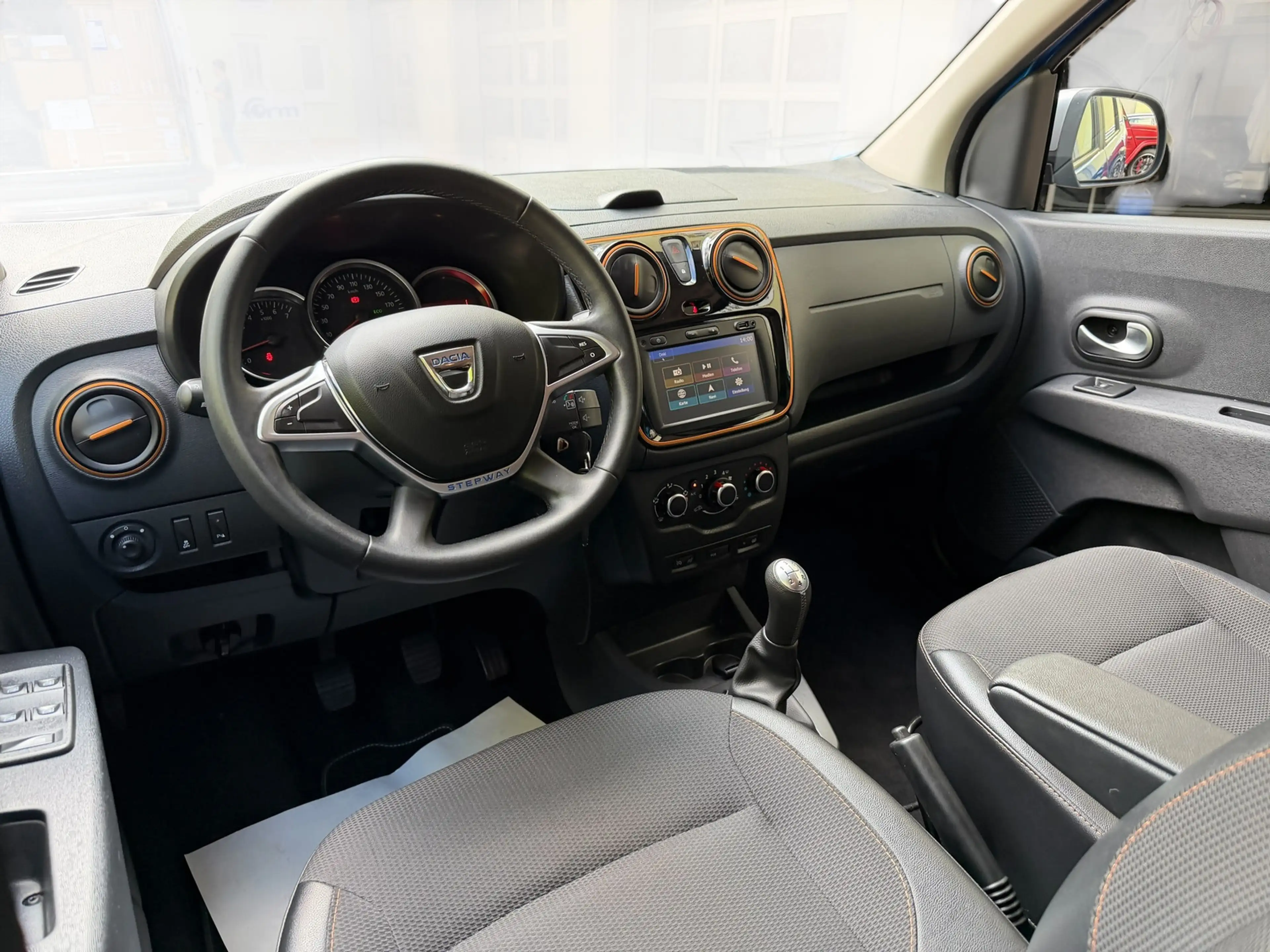 Dacia Lodgy Stepway Celebration *CAM*Navi*Klima* — photo 12