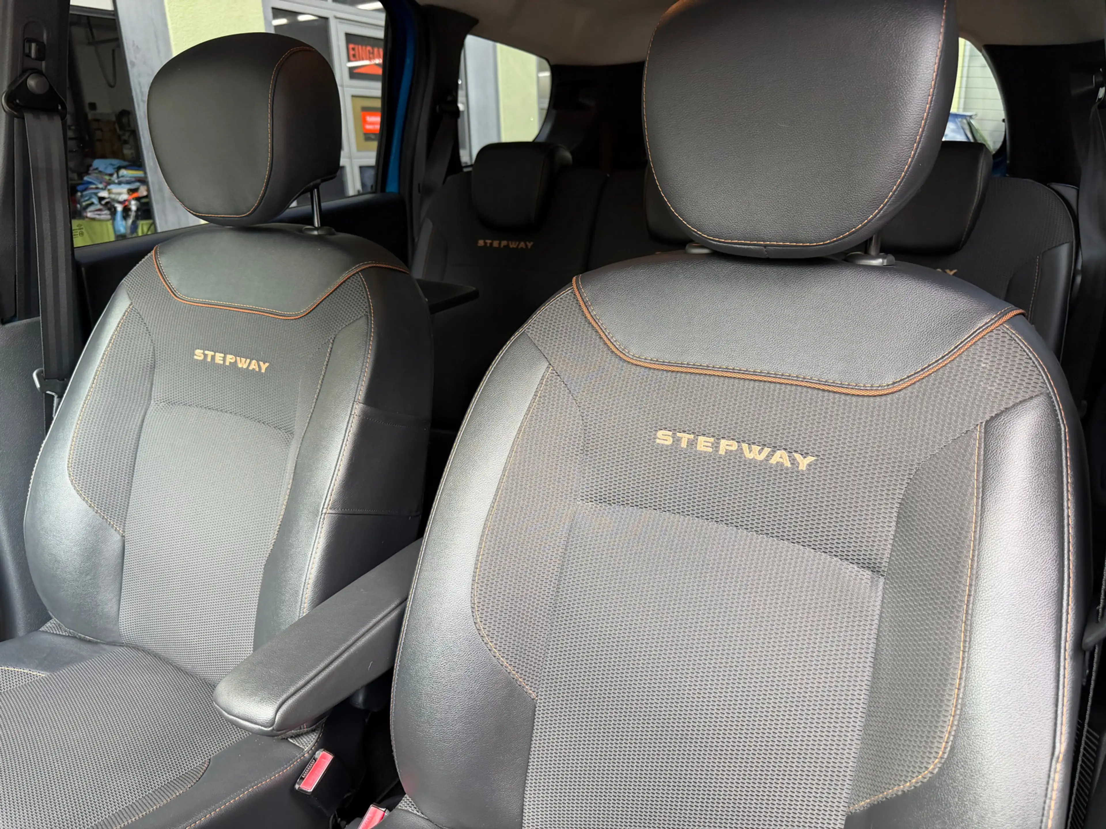 Dacia Lodgy Stepway Celebration *CAM*Navi*Klima* — photo 11