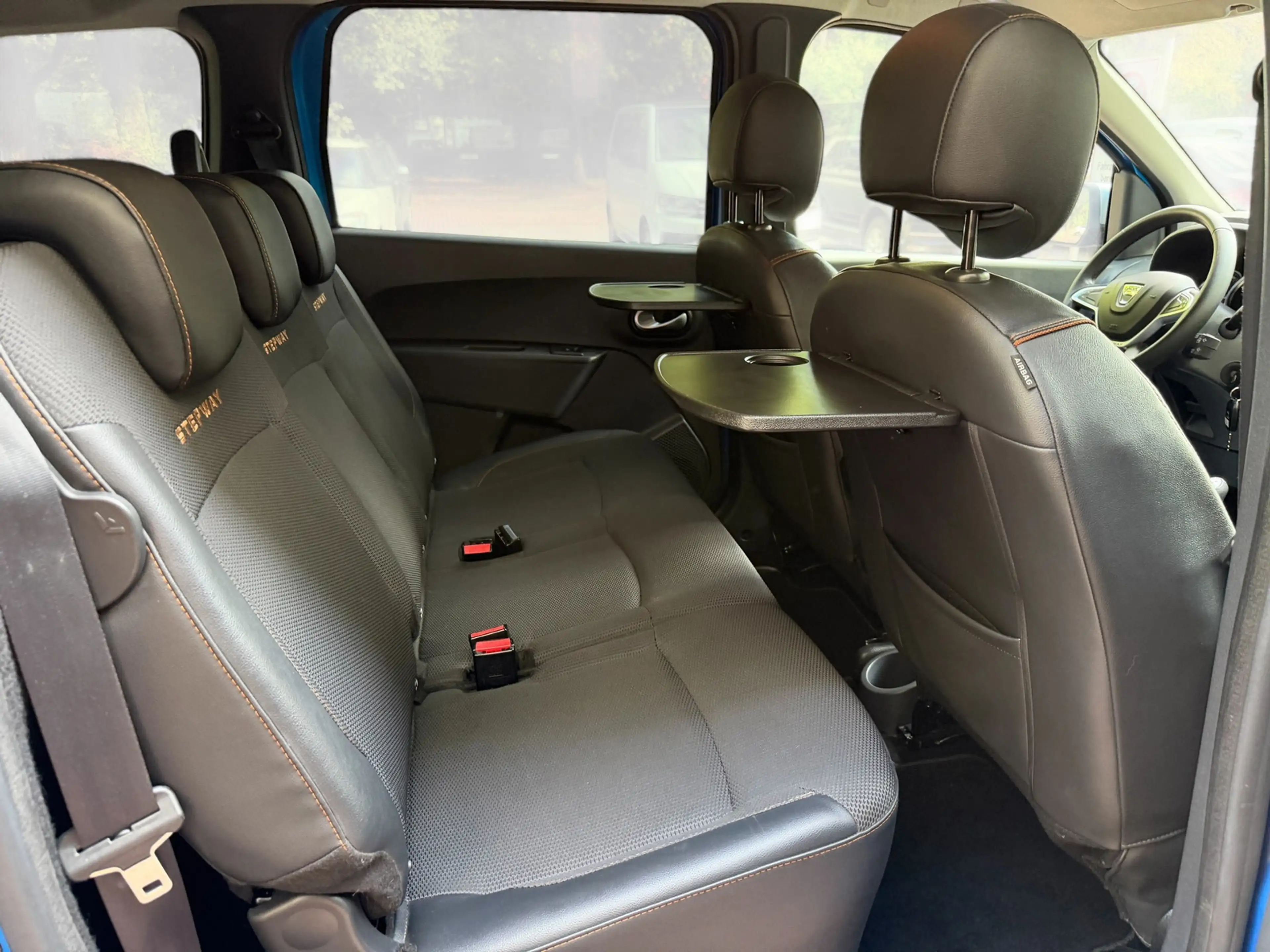 Dacia Lodgy Stepway Celebration *CAM*Navi*Klima* — photo 6