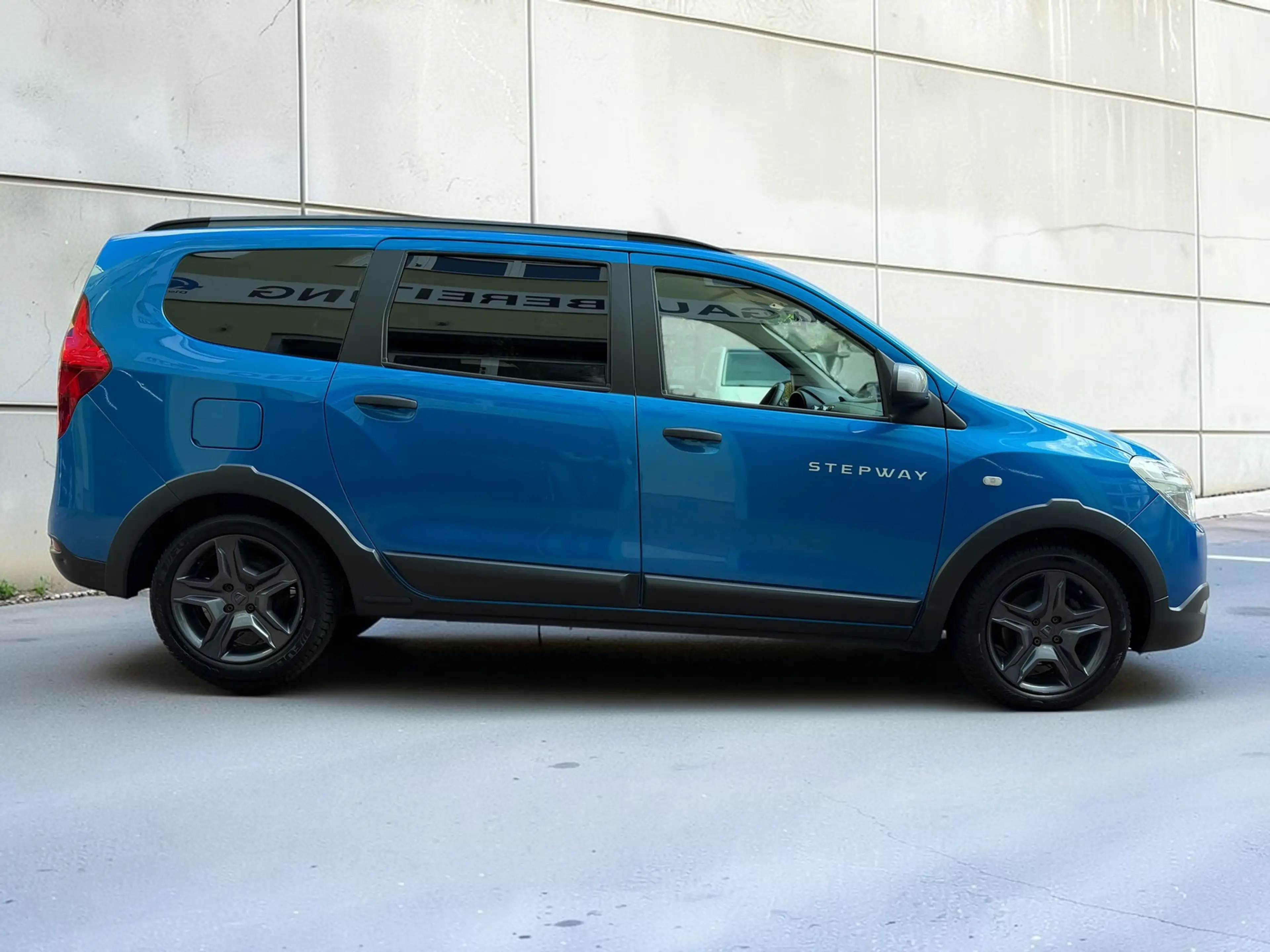 Dacia Lodgy Stepway Celebration *CAM*Navi*Klima* — photo 15