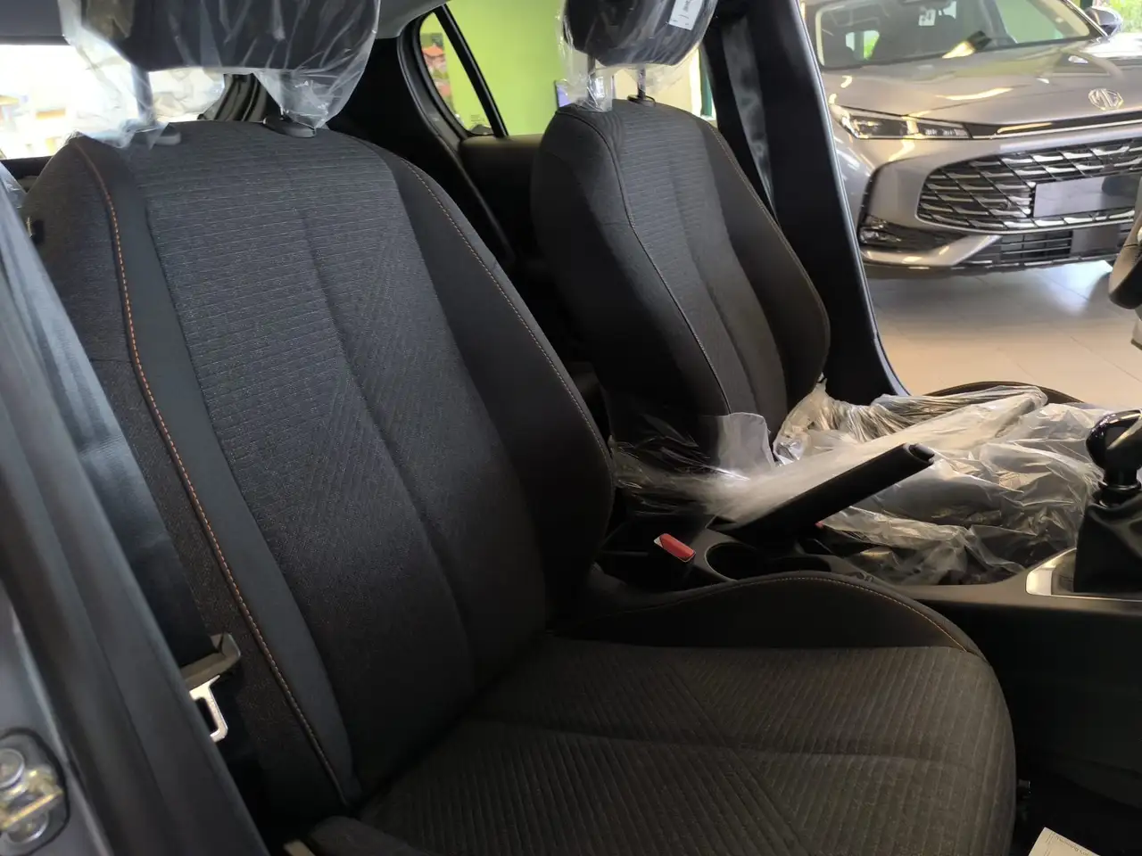 Peugeot 208 1.2 STYLE 100 CV 15