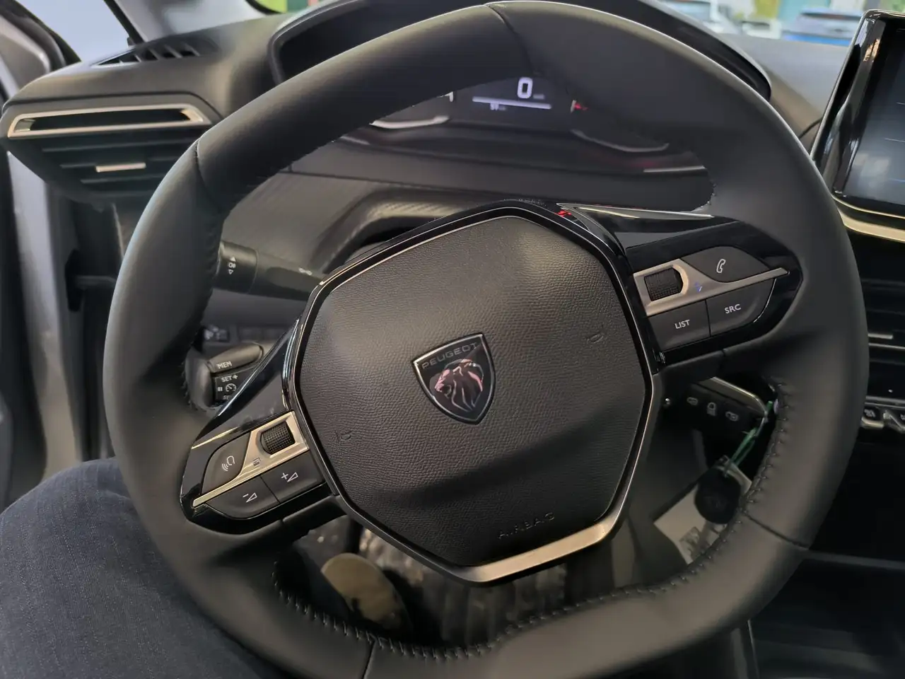 Peugeot 208 1.2 STYLE 100 CV 13