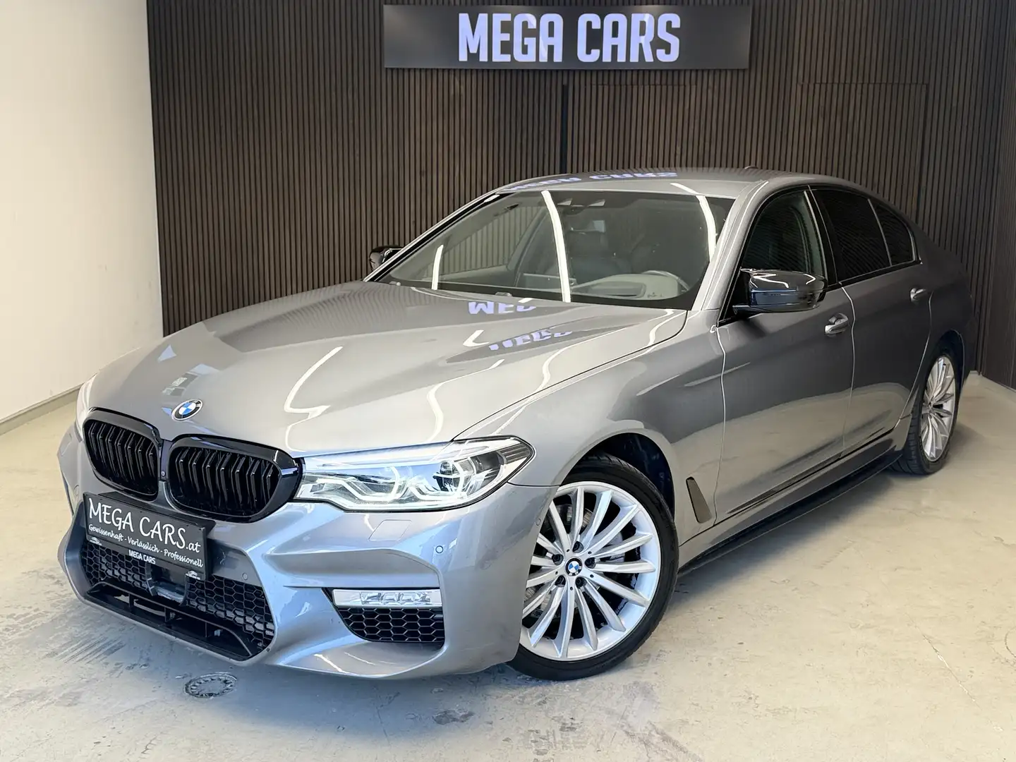 BMW 520 d xDrive Aut. / M-PAKET / GESTIKSTEUERUNG / Grau - 1