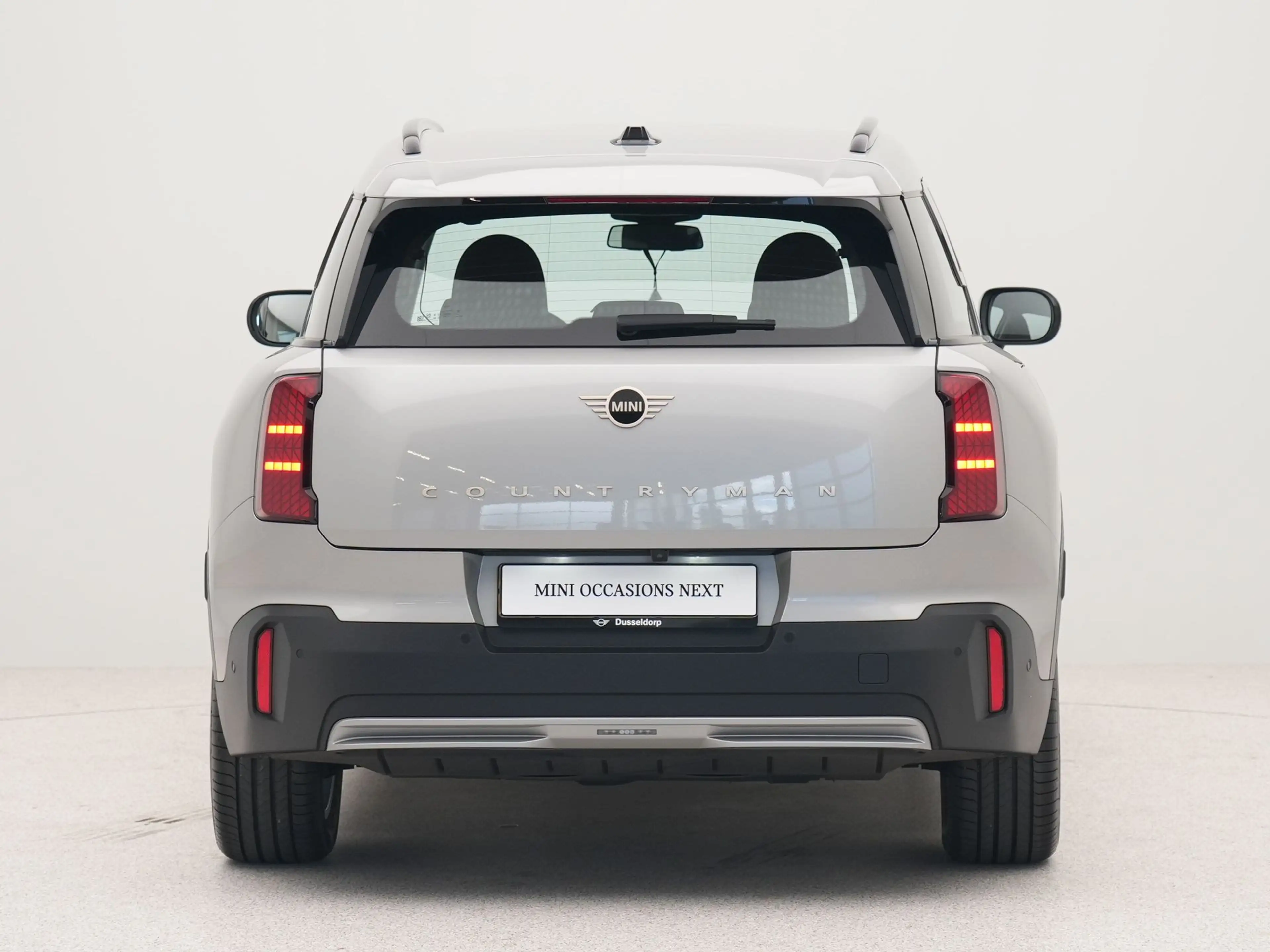 MINI Countryman E Essential — photo 11
