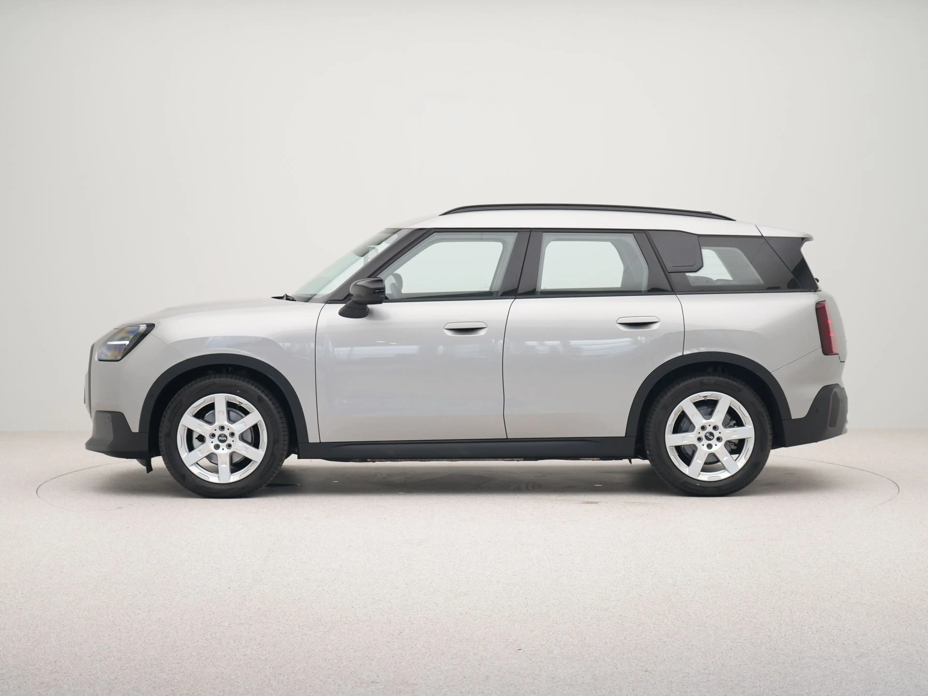 MINI Countryman E Essential — photo 13