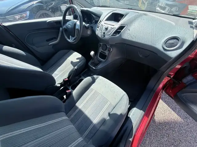 Ford Fiesta view 14