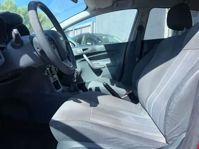 Ford Fiesta view 9