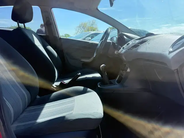 Ford Fiesta view 13