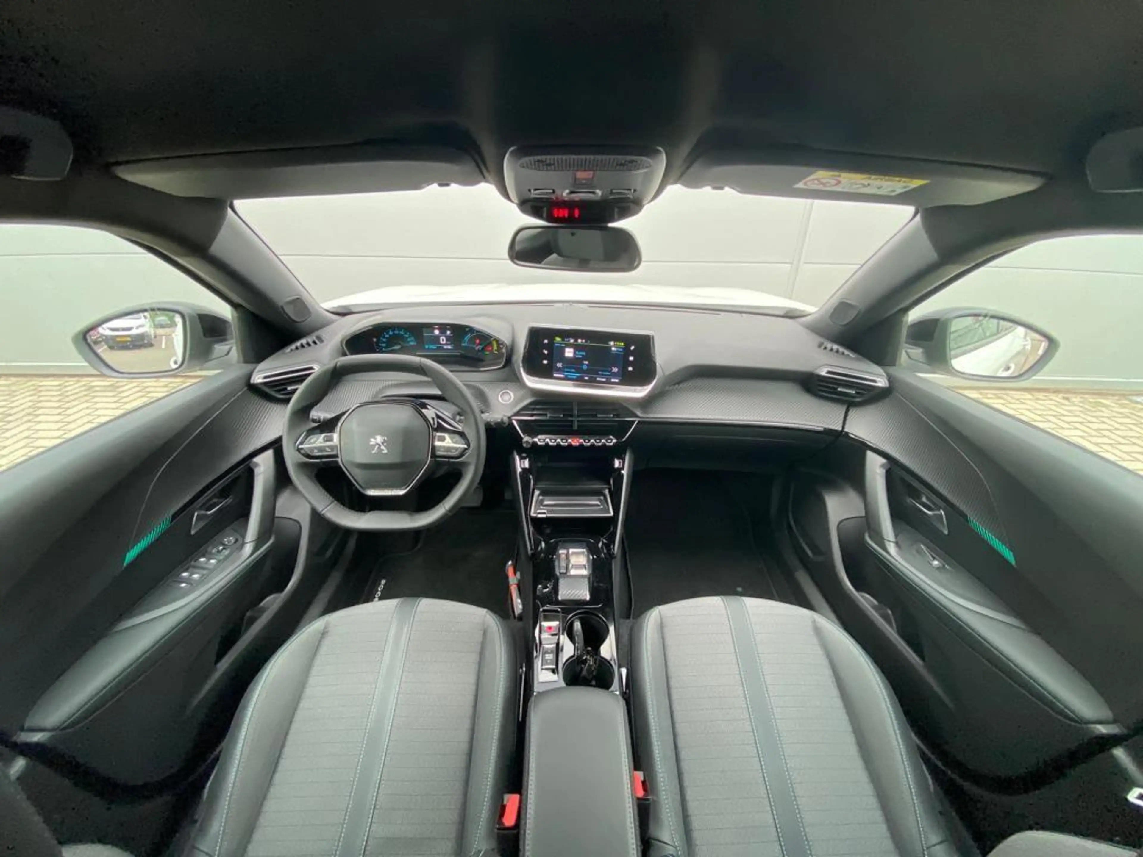 Peugeot e-2008 EV Allure 50 kWh | Keyless Start | Parkeerhulp | C — photo 14