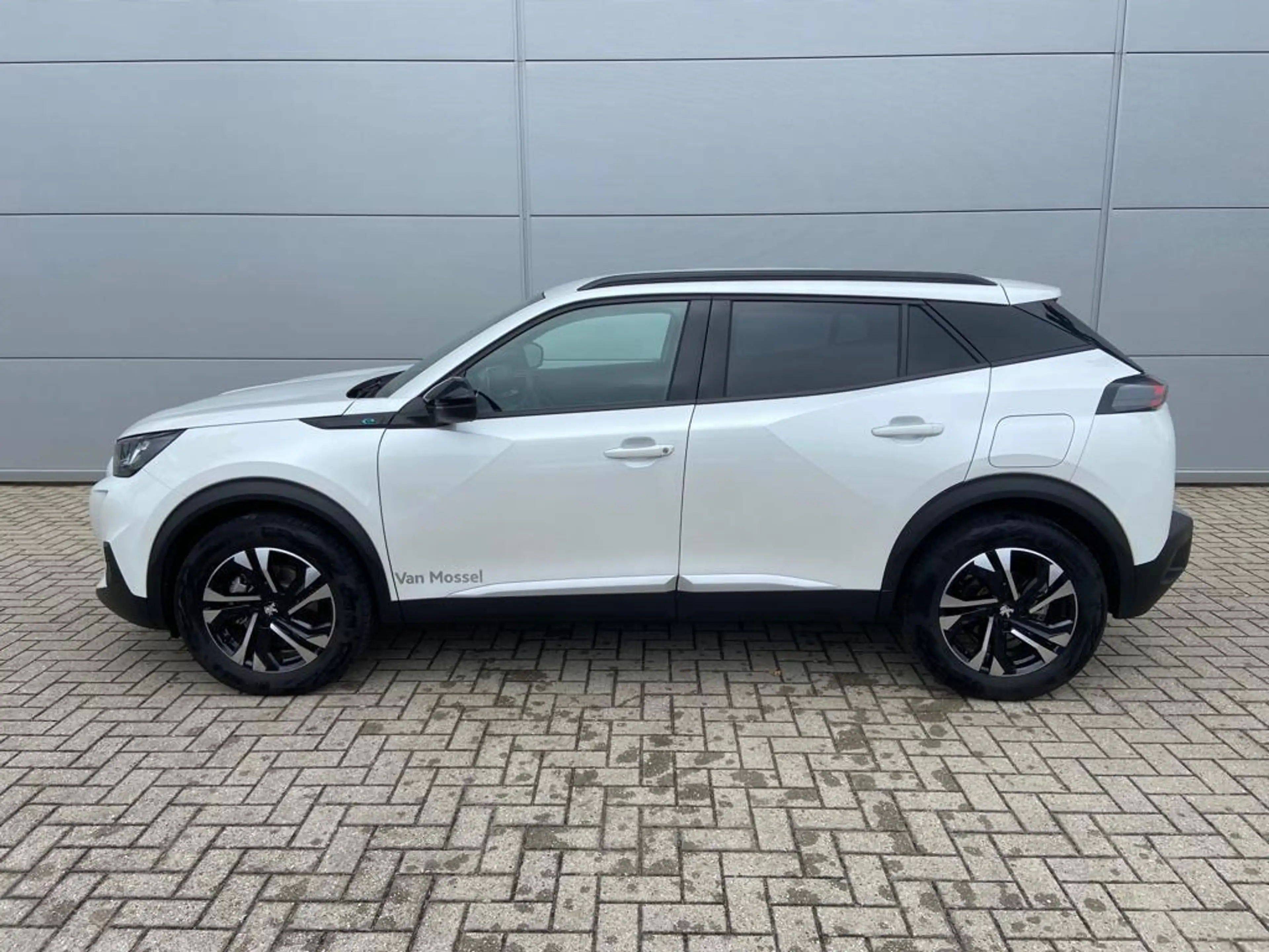 Peugeot e-2008 EV Allure 50 kWh | Keyless Start | Parkeerhulp | C — photo 5