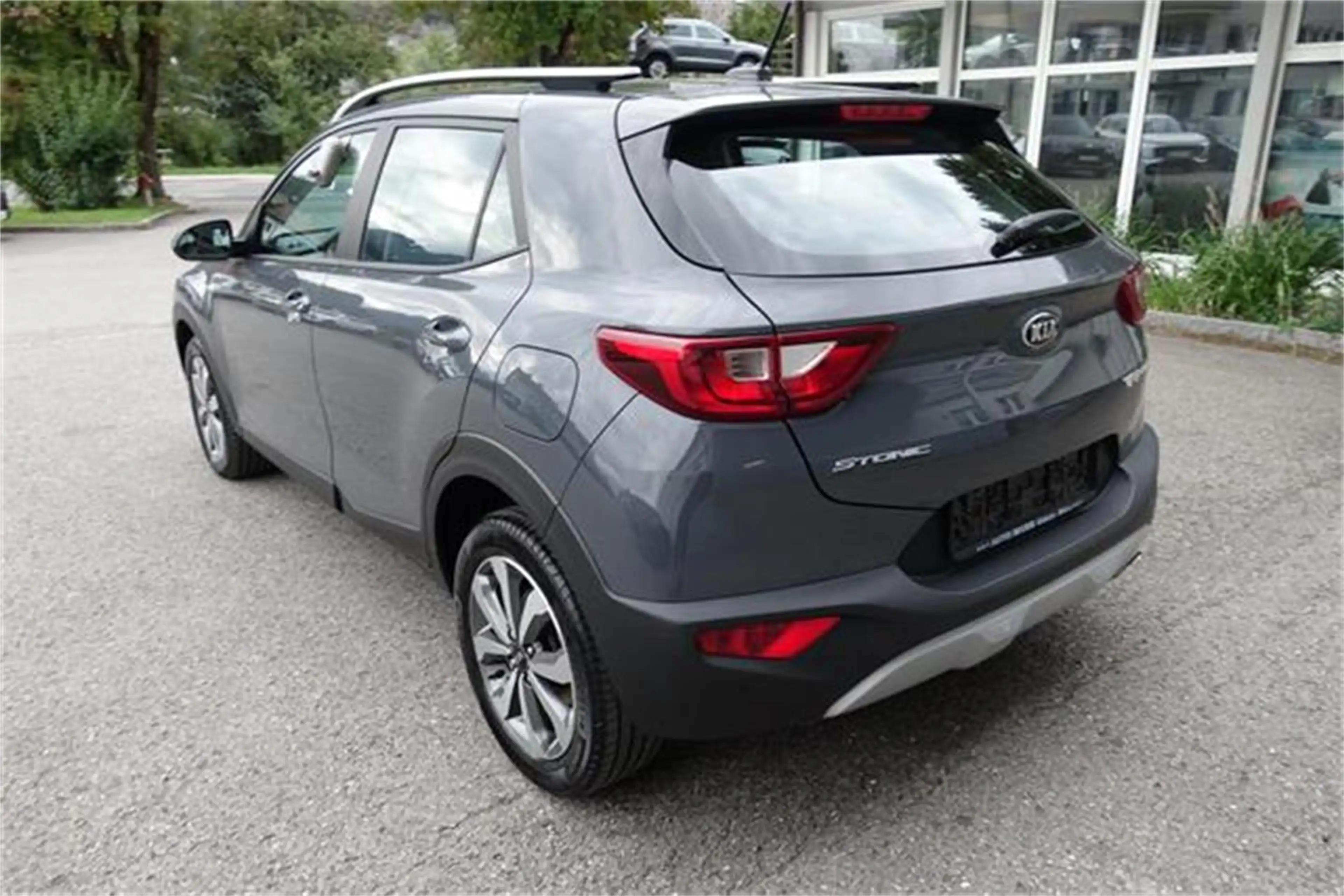 Kia Stonic 1,0 TGDI GPF ISG Silber — photo 3