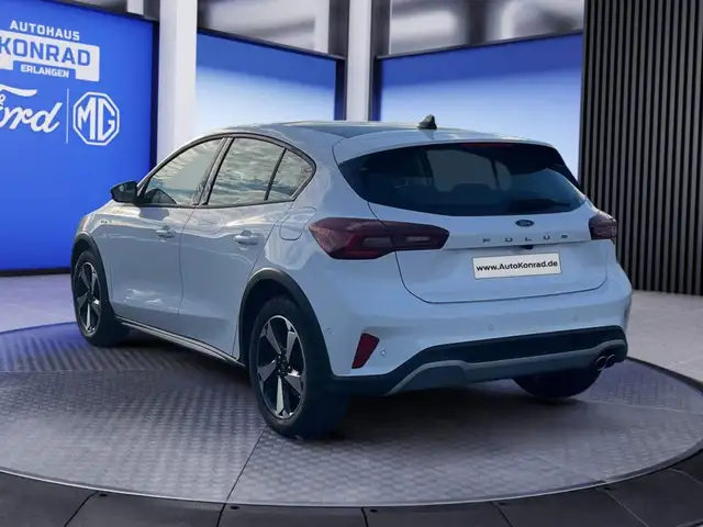 Ford Focus view 4