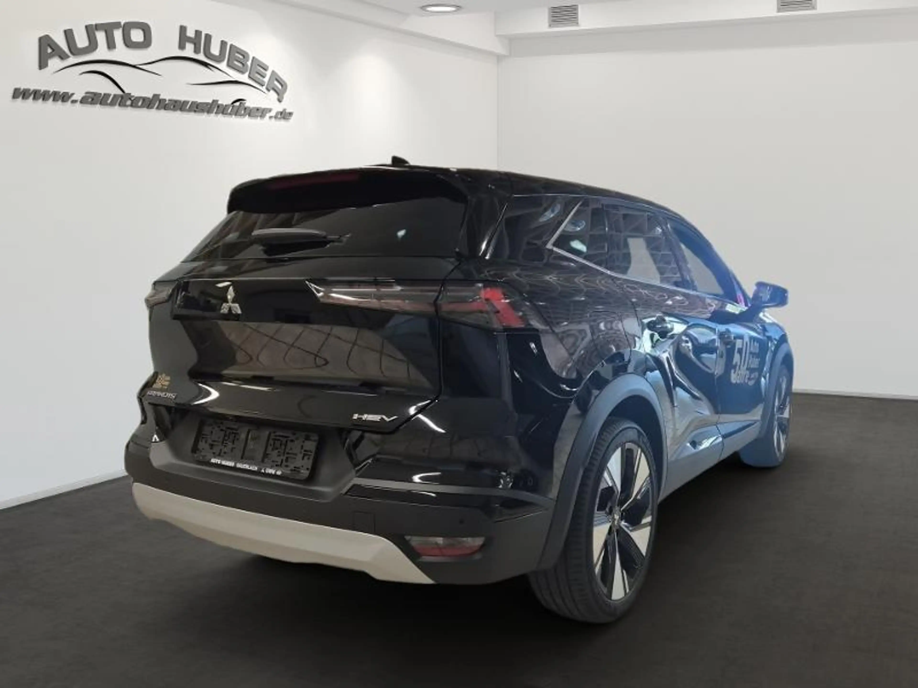 Mitsubishi Grandis Intro Ed. 1.8 Hybrid LED 360° Kam Shzg — photo 3