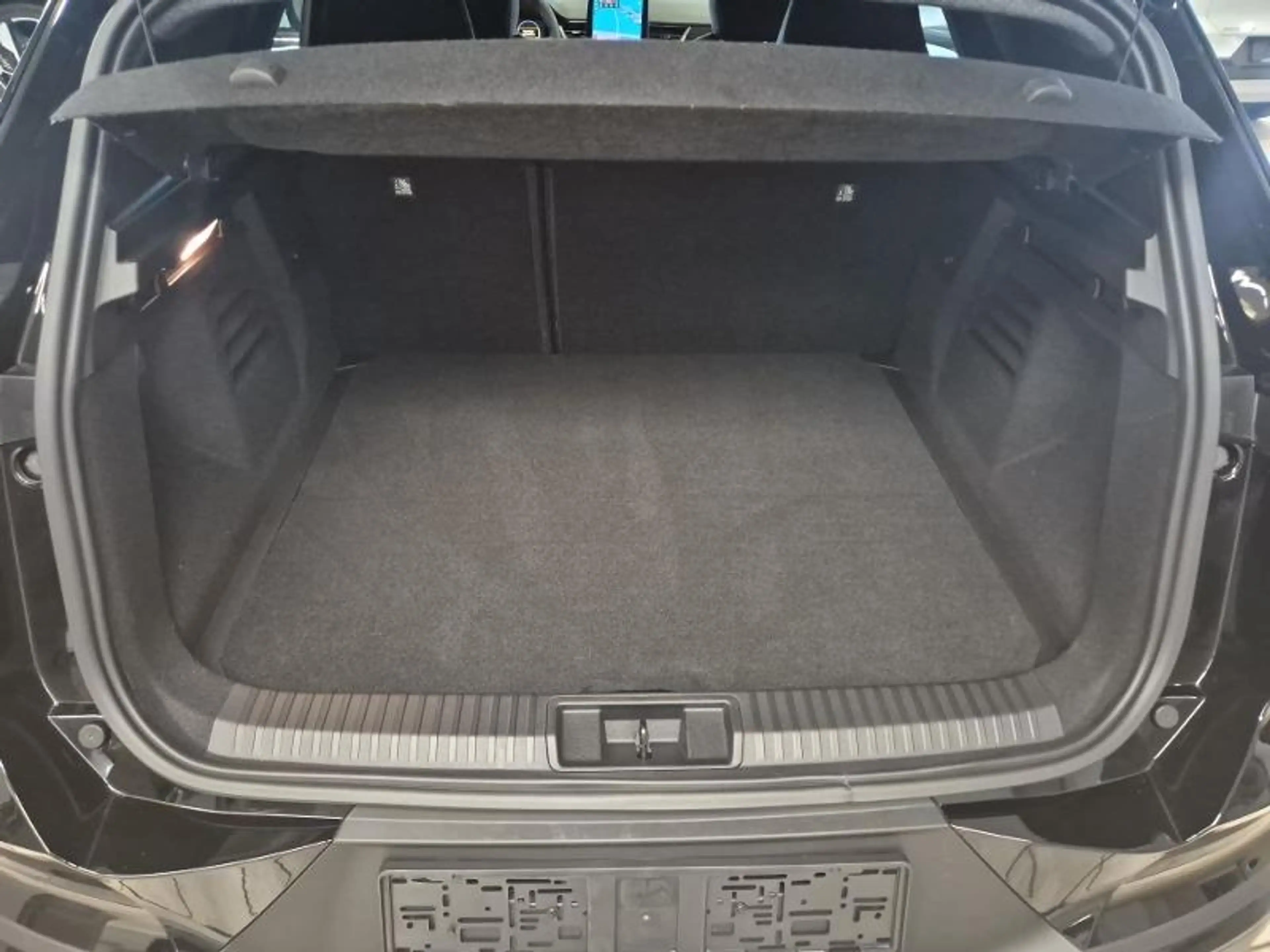 Mitsubishi Grandis Intro Ed. 1.8 Hybrid LED 360° Kam Shzg — photo 12