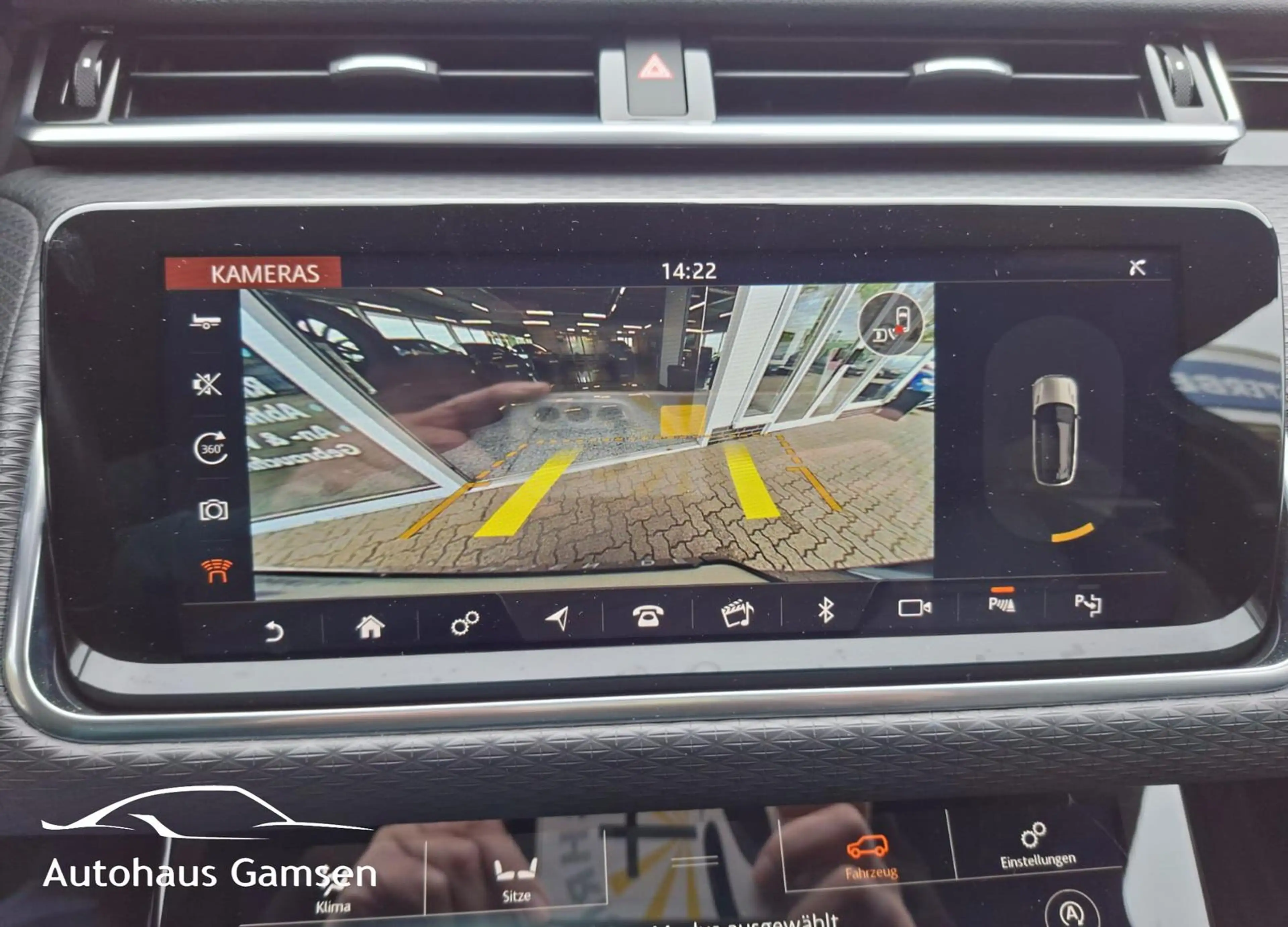 Land Rover Range Rover Velar 3.0d R-Dynamic SE Luft/AHK/Sthzg — photo 15