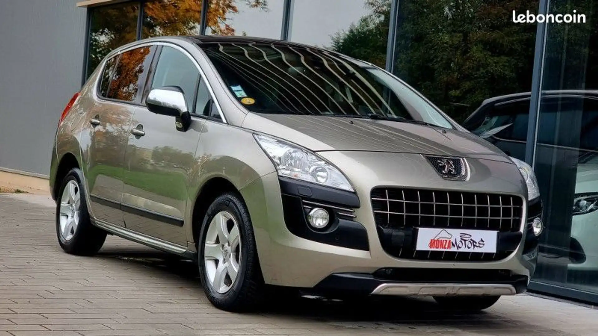 Peugeot 3008 1.6 HDI110 FAP PREMIUM BMP6 Grau - 1