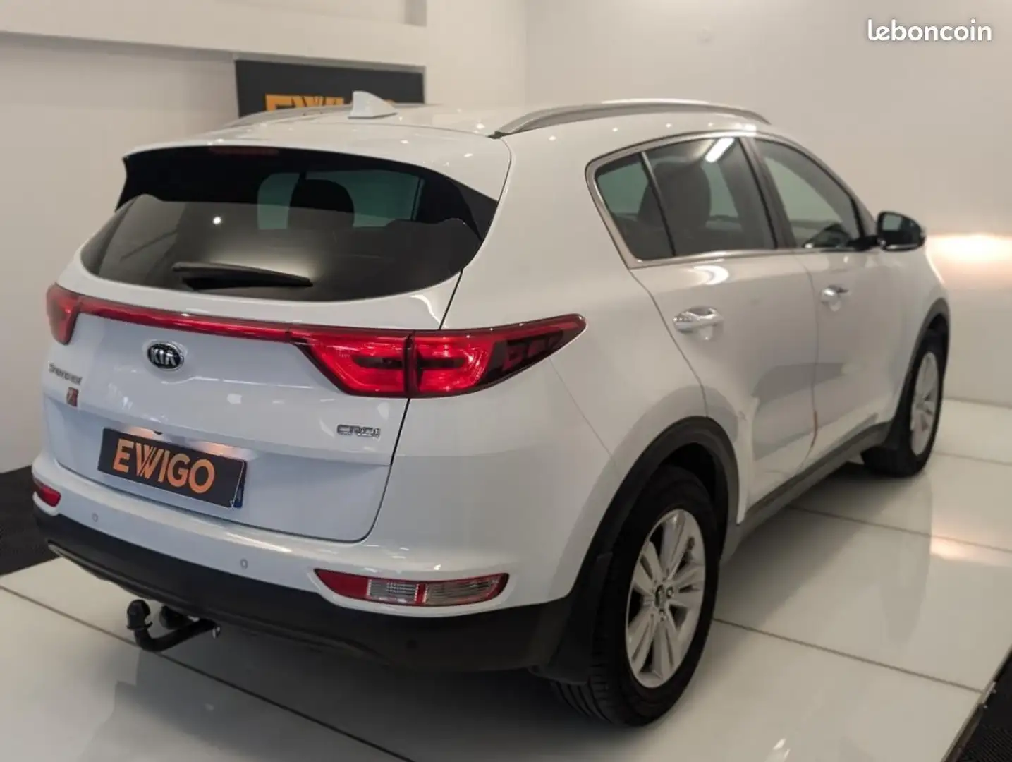 Kia Sportage 1.7 CRDI 115ch ACTIVE 4X2 BVM6 Blanc - 2