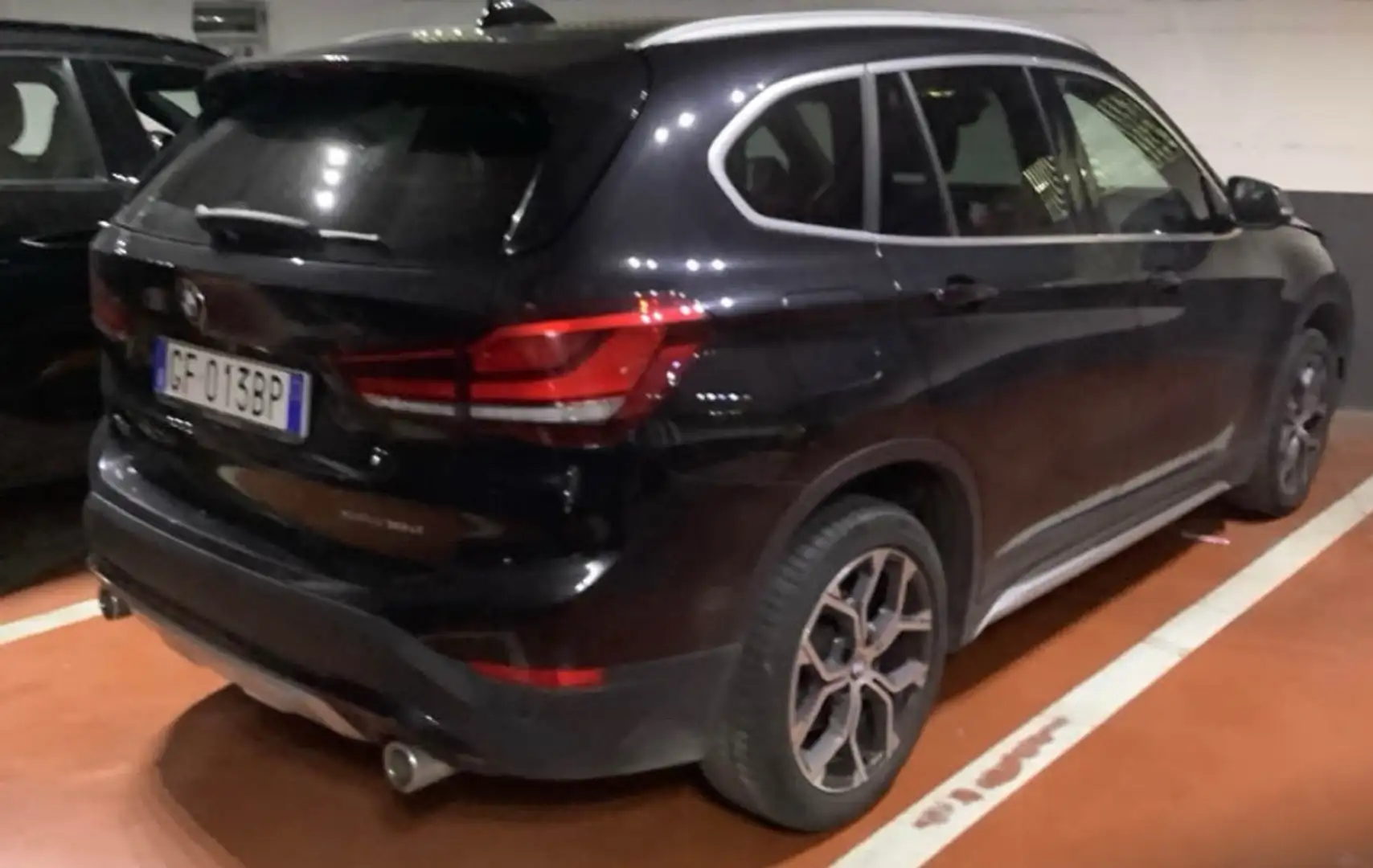 BMW X1 sDrive18d Sport x Line KM VERI Black - 2