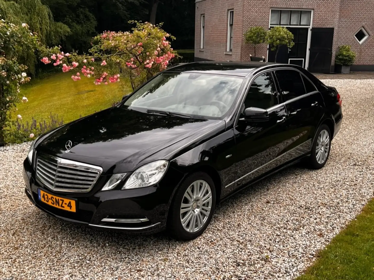 Mercedes-Benz 250 CGI Business Class Elegance NL-auto #RIJKLAAR Zwart - 2