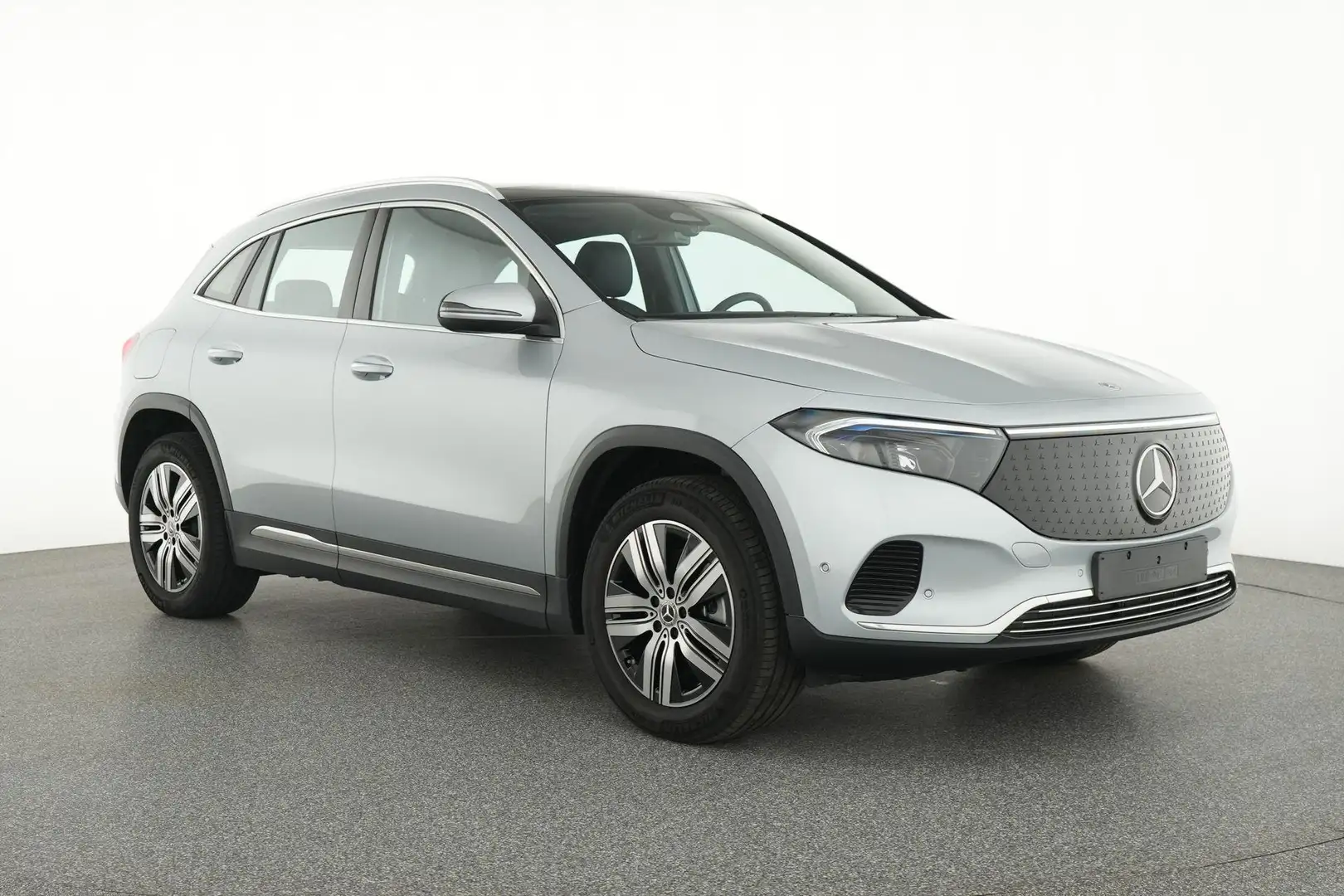 Mercedes-Benz EQA 250 250+ Luxury Line | Panoramisch Dak | Smartphone In Silber - 2