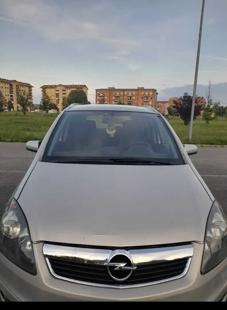 Opel Zafira 1.9 cdti Enjoy 120cv - 1