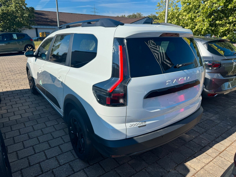Dacia Jogger Expression hybrid 155 * 7-Sitzer — photo 8