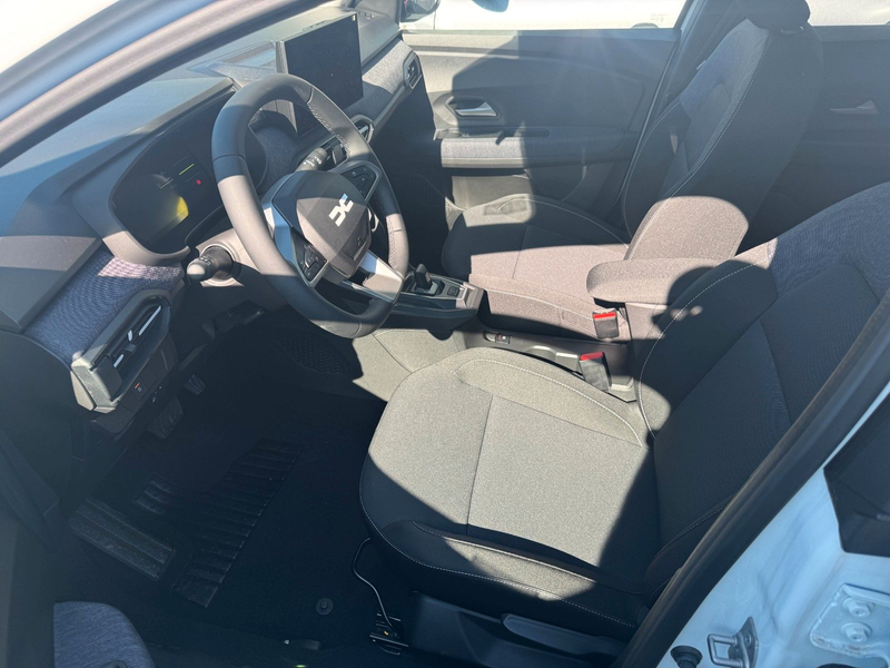 Dacia Jogger Expression hybrid 155 * 7-Sitzer — photo 10