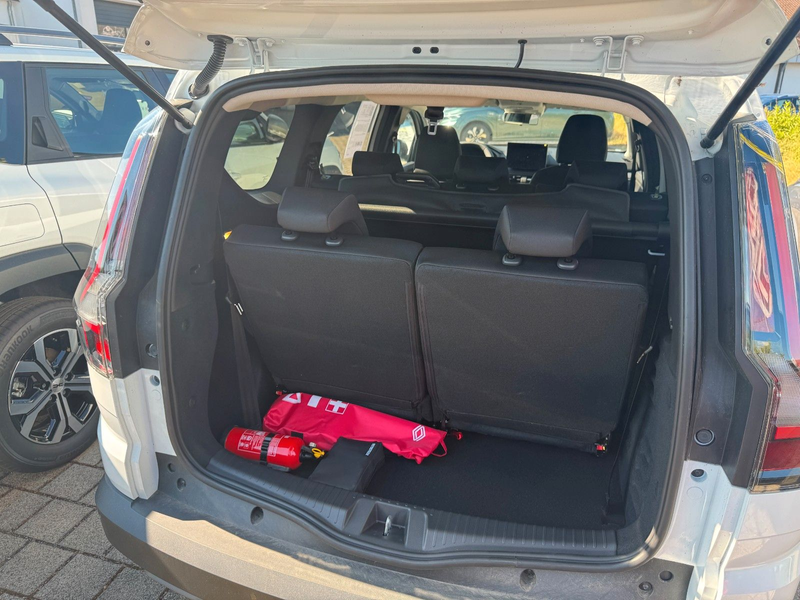 Dacia Jogger Expression hybrid 155 * 7-Sitzer — photo 12