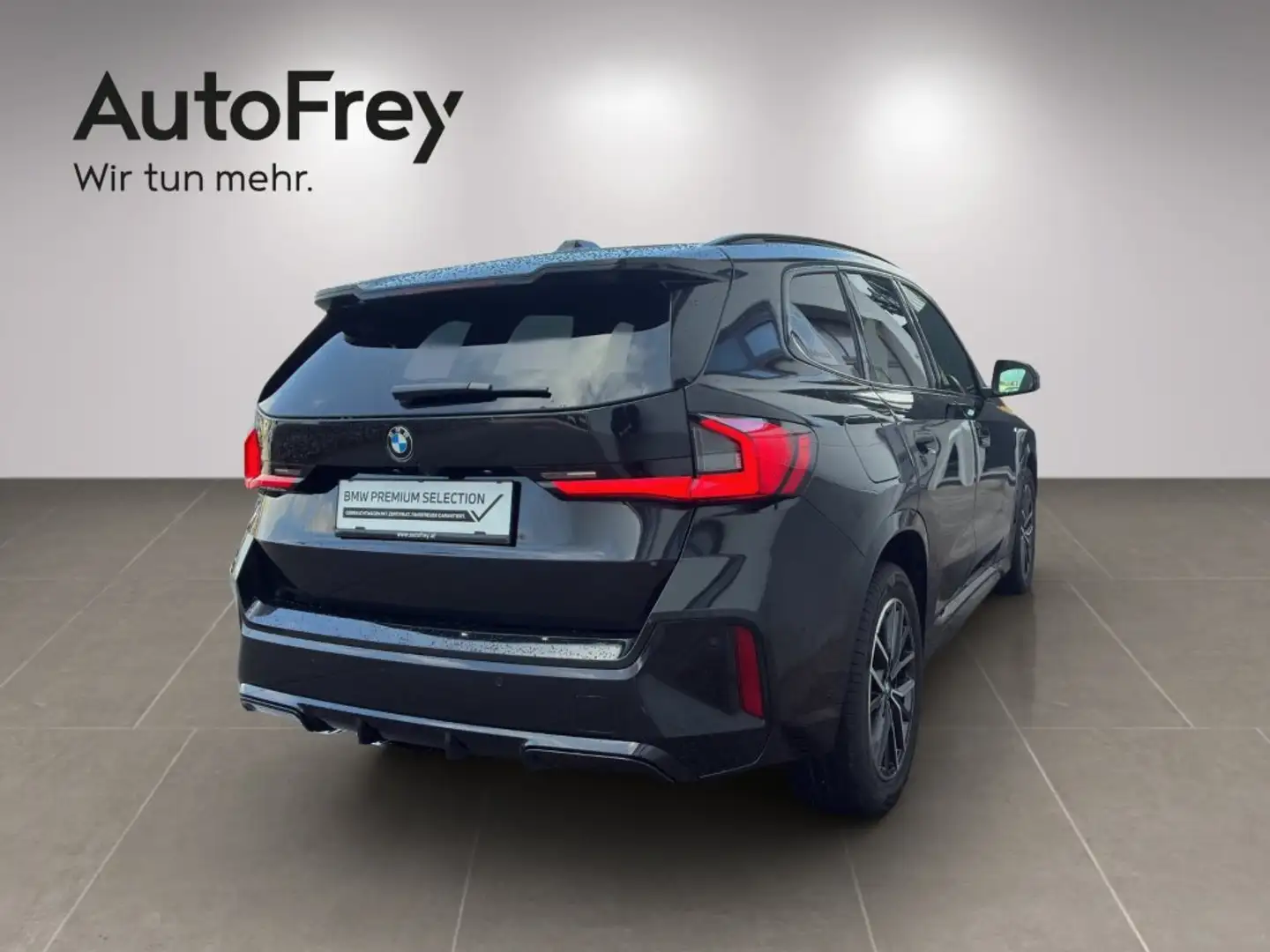 BMW X1 xDrive20d Schwarz - 2