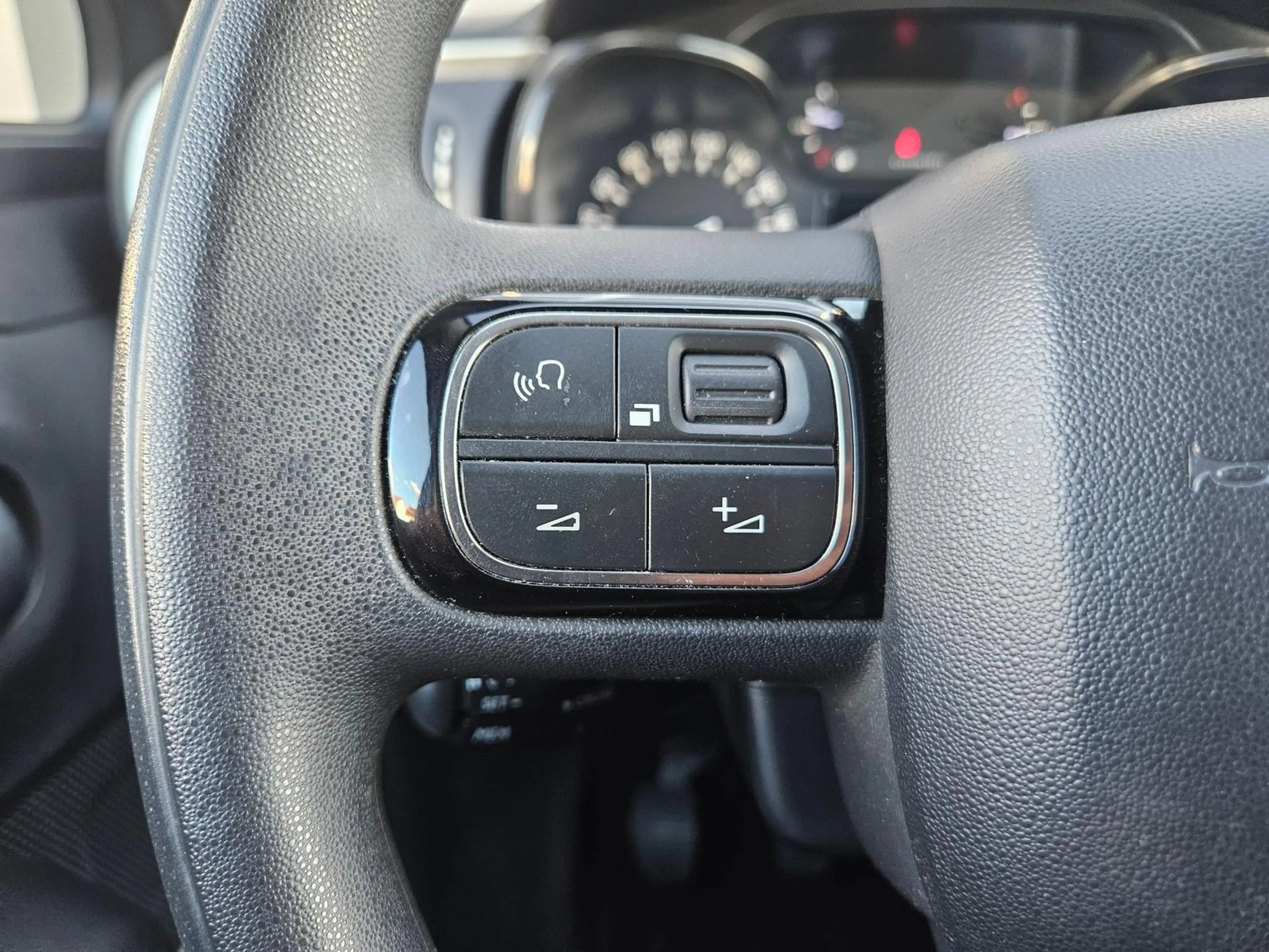 Citroen C3 Feel PureTech 110 *SHZ*BT*Klima*PDC* — photo 13
