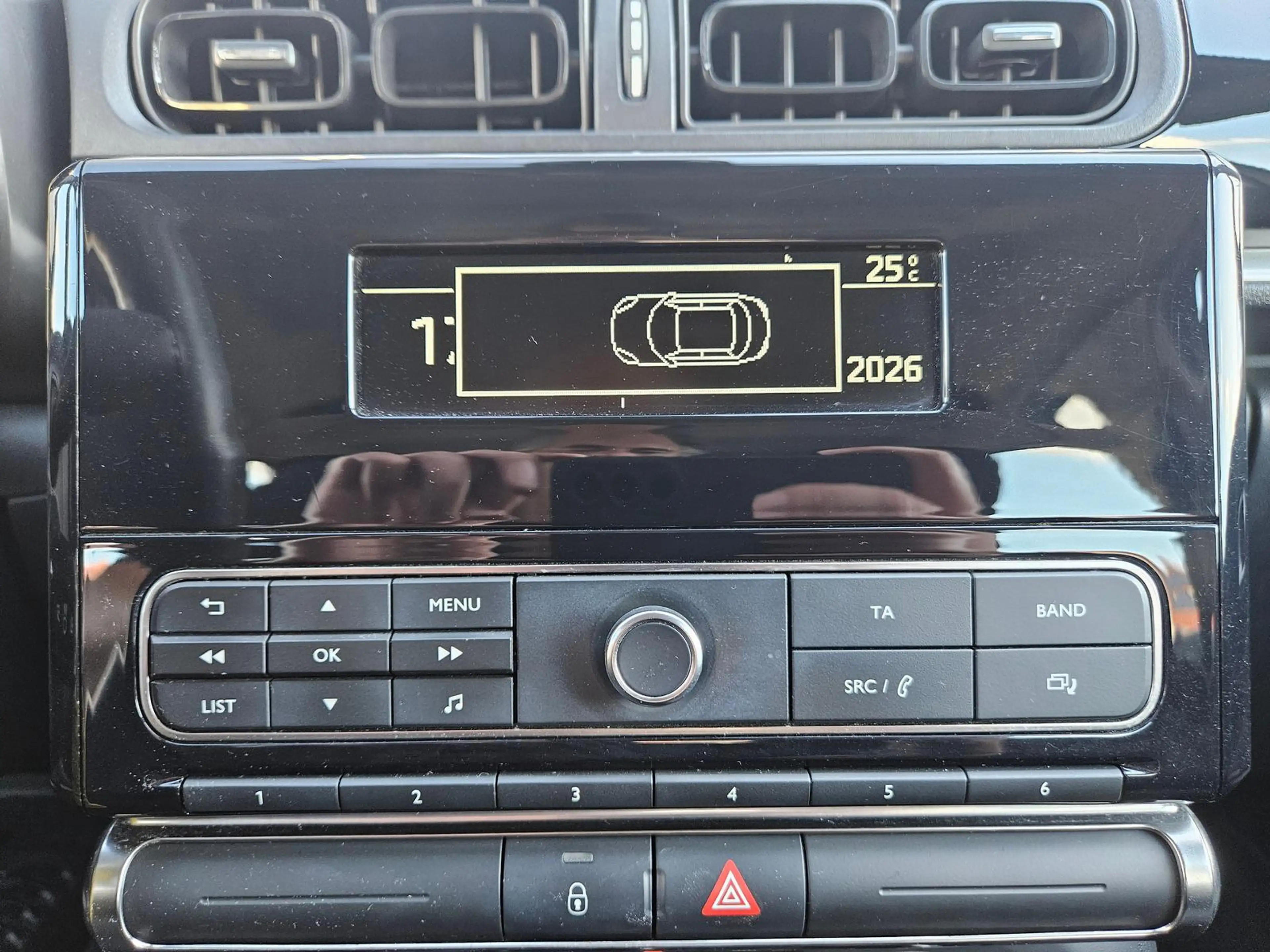 Citroen C3 Feel PureTech 110 *SHZ*BT*Klima*PDC* — photo 11