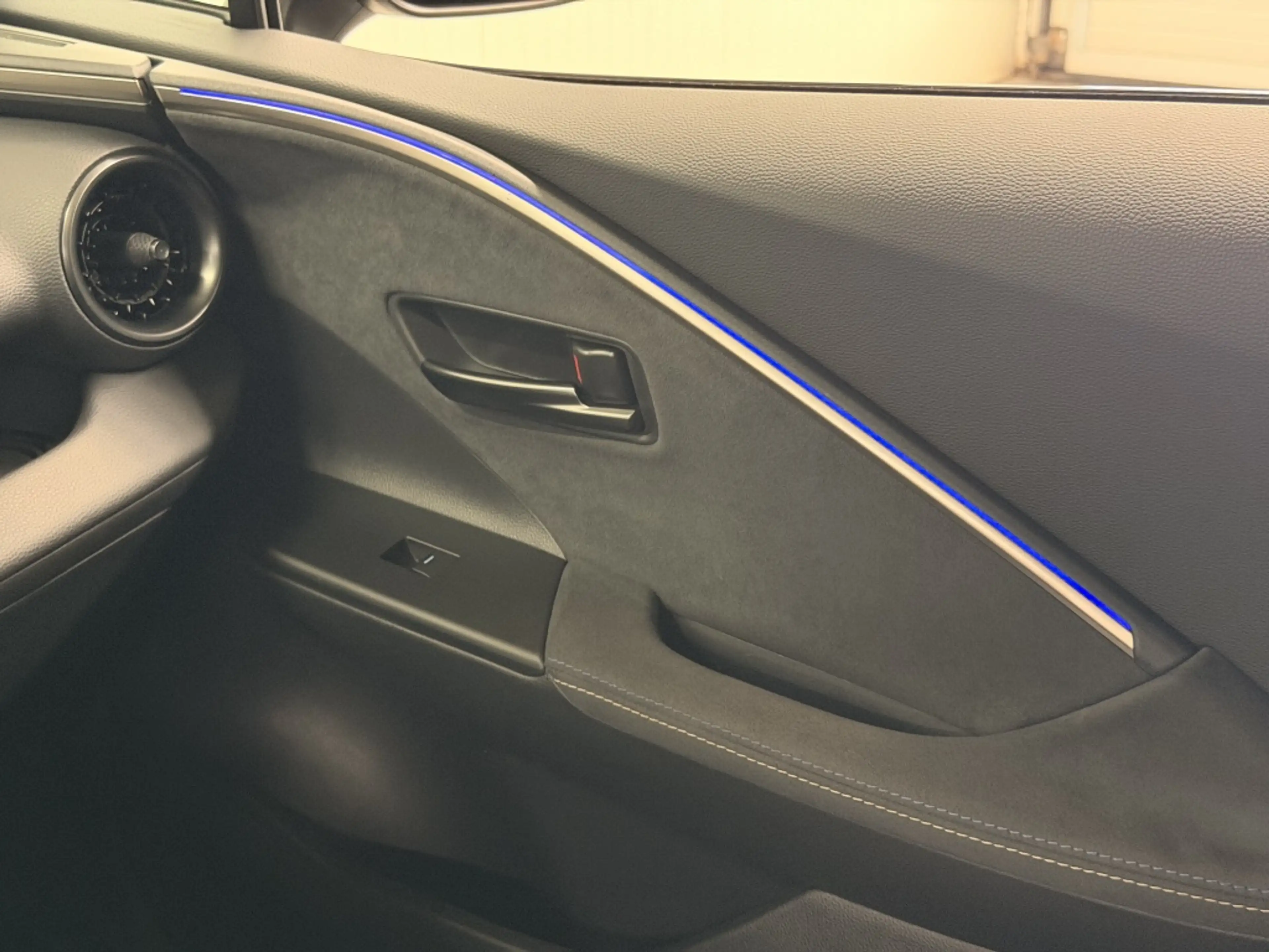 Toyota C-HR 2.0 Hybrid 200 Exec JBL audio - Panoramadak - Memo — photo 47
