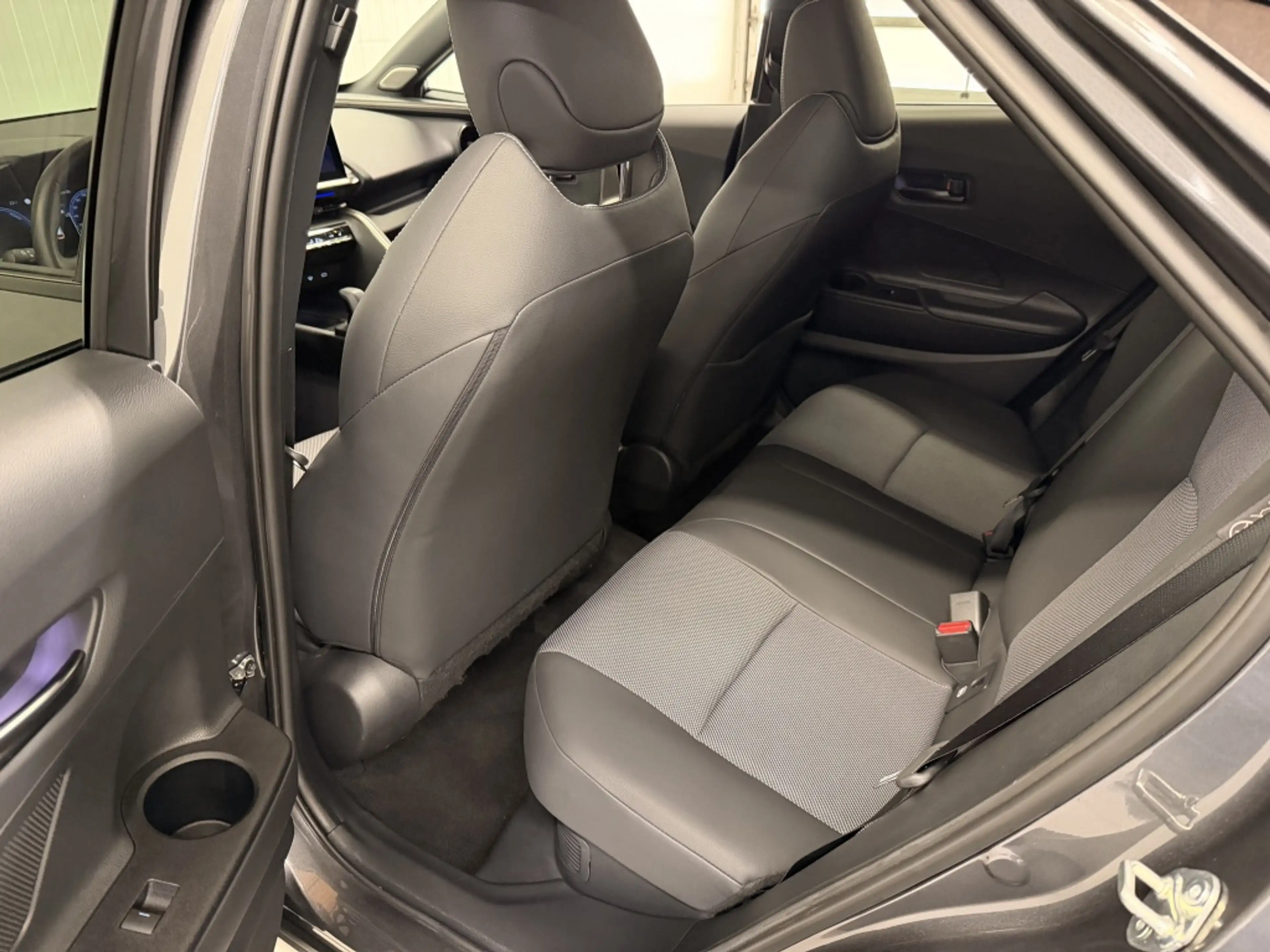 Toyota C-HR 2.0 Hybrid 200 Exec JBL audio - Panoramadak - Memo — photo 20