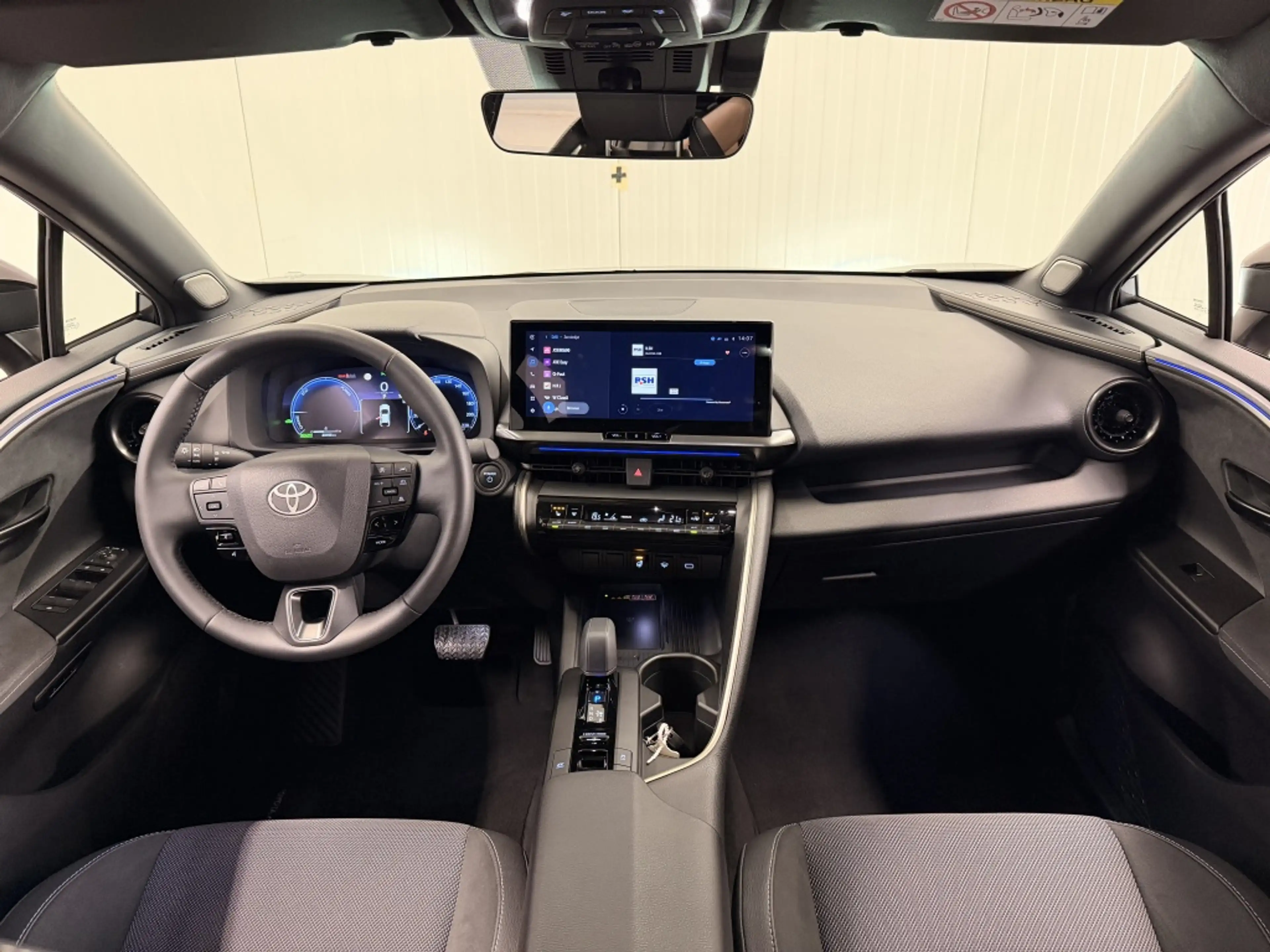 Toyota C-HR 2.0 Hybrid 200 Exec JBL audio - Panoramadak - Memo — photo 3