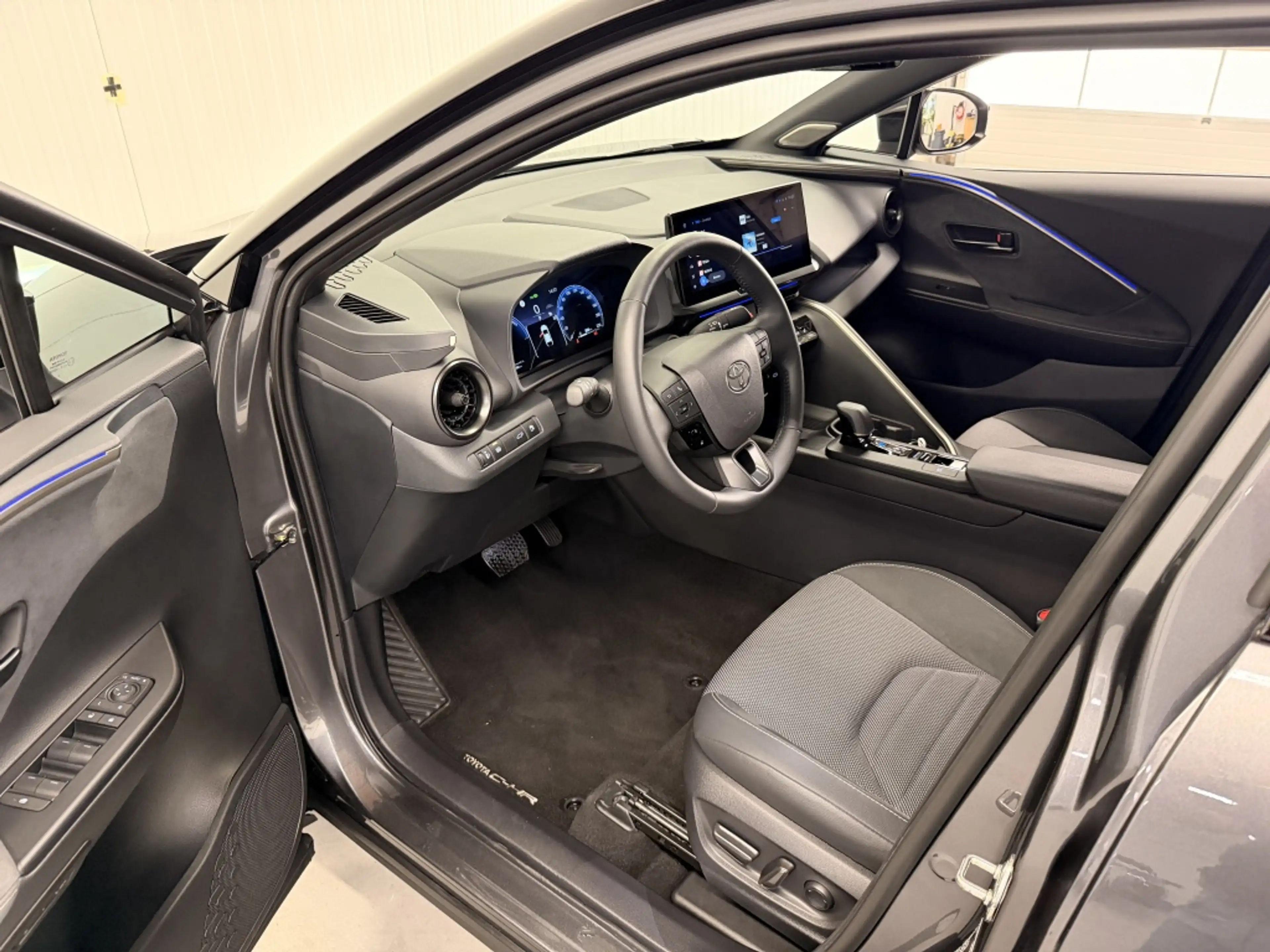 Toyota C-HR 2.0 Hybrid 200 Exec JBL audio - Panoramadak - Memo — photo 23
